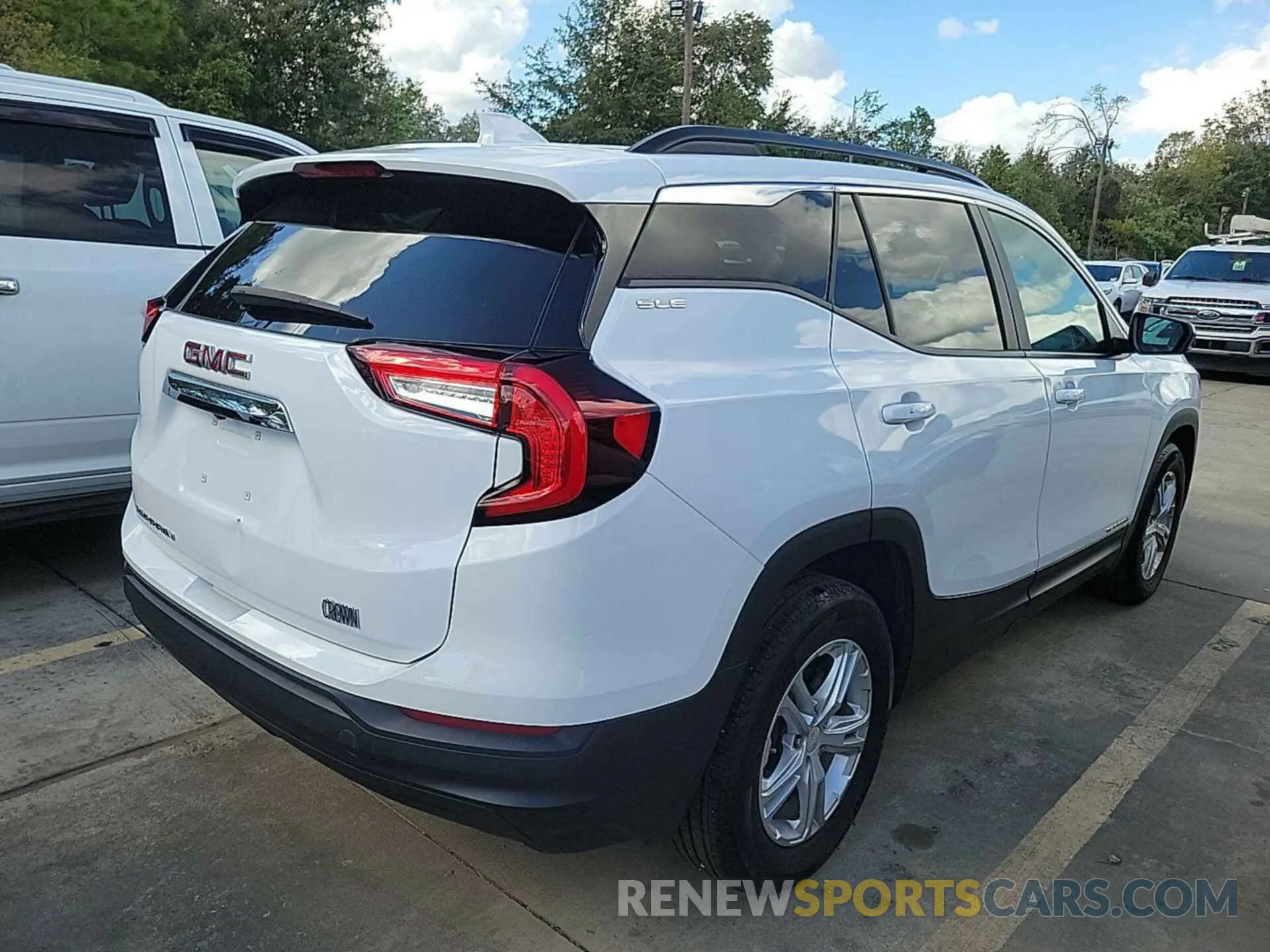 11 Photograph of a damaged car 3GKALMEG5PL106499 GMC TERRAIN 2023