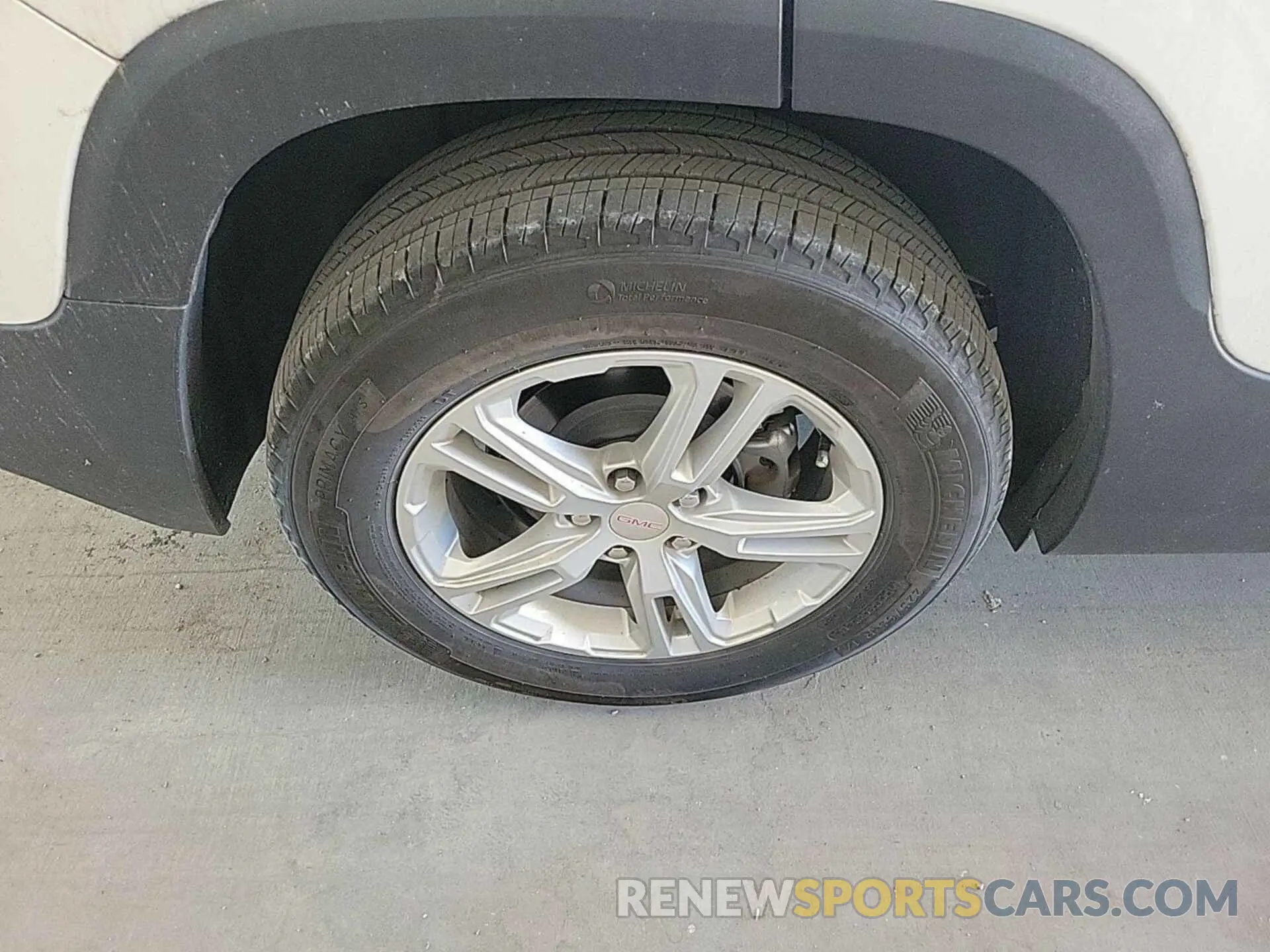 18 Photograph of a damaged car 3GKALMEG5PL106499 GMC TERRAIN 2023