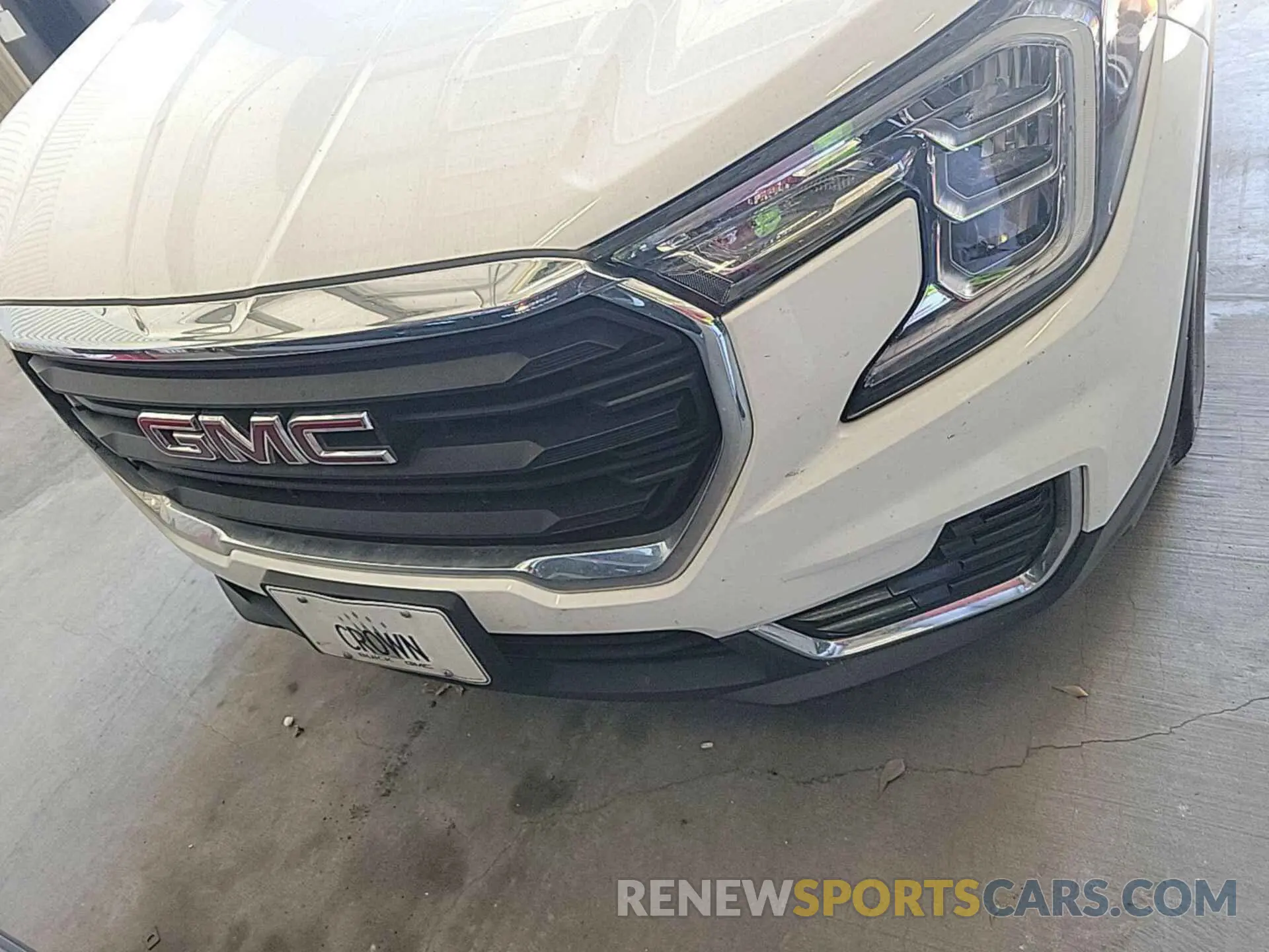 25 Photograph of a damaged car 3GKALMEG5PL106499 GMC TERRAIN 2023