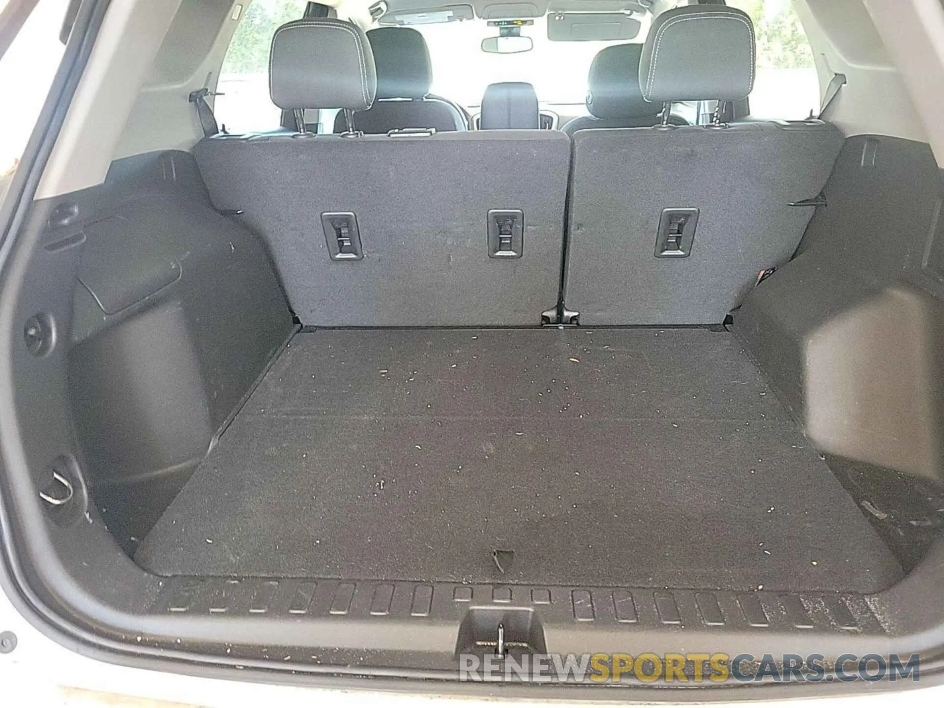 27 Photograph of a damaged car 3GKALMEG5PL106499 GMC TERRAIN 2023