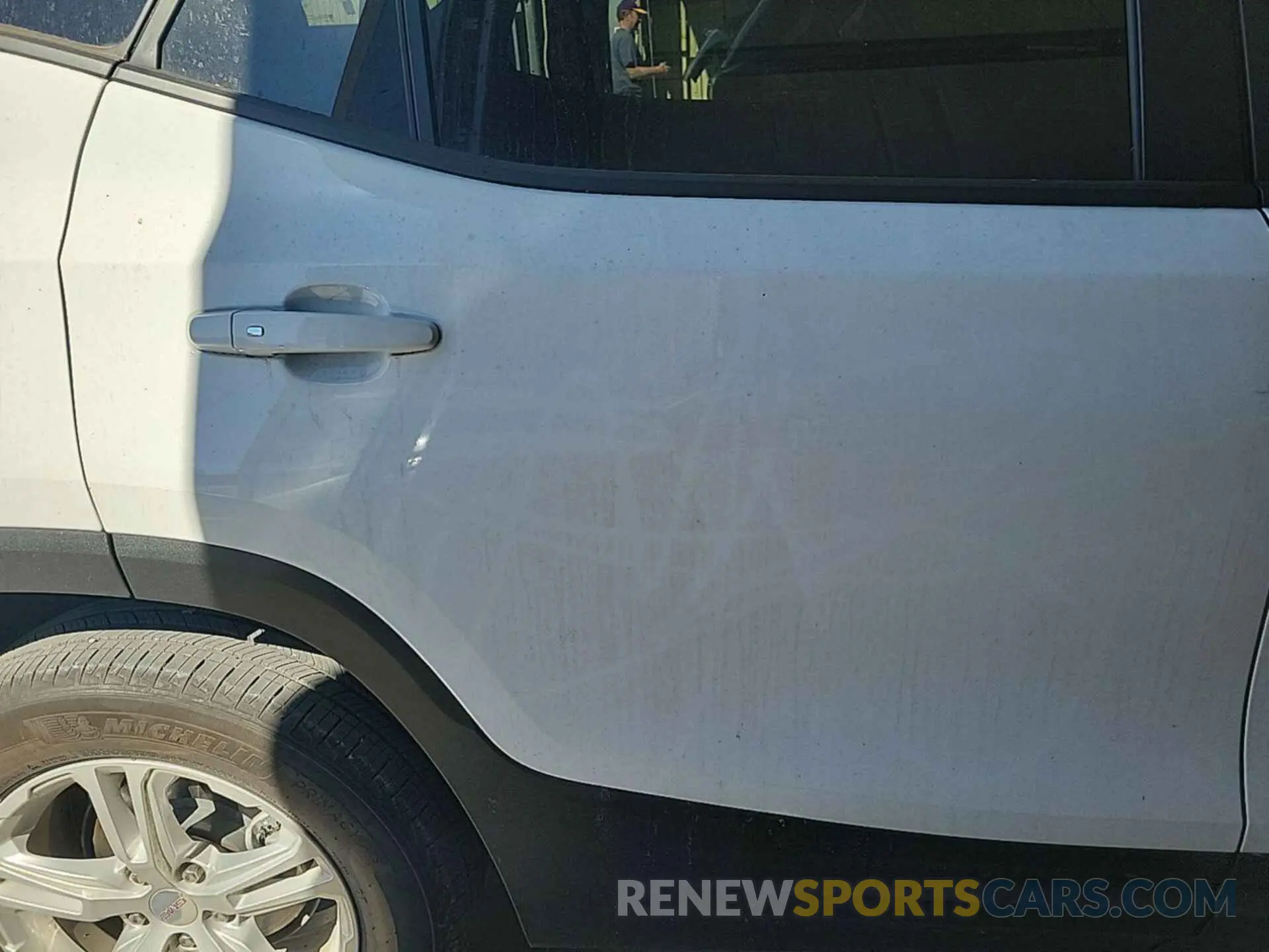 8 Photograph of a damaged car 3GKALMEG5PL106499 GMC TERRAIN 2023