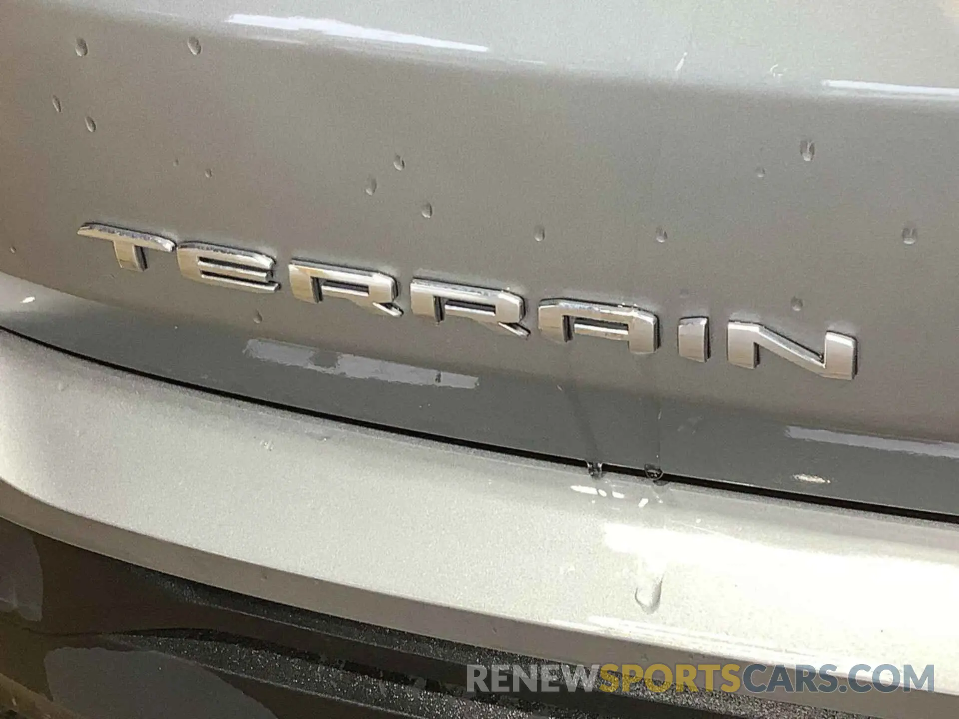 10 Photograph of a damaged car 3GKALMEG8PL106111 GMC TERRAIN 2023