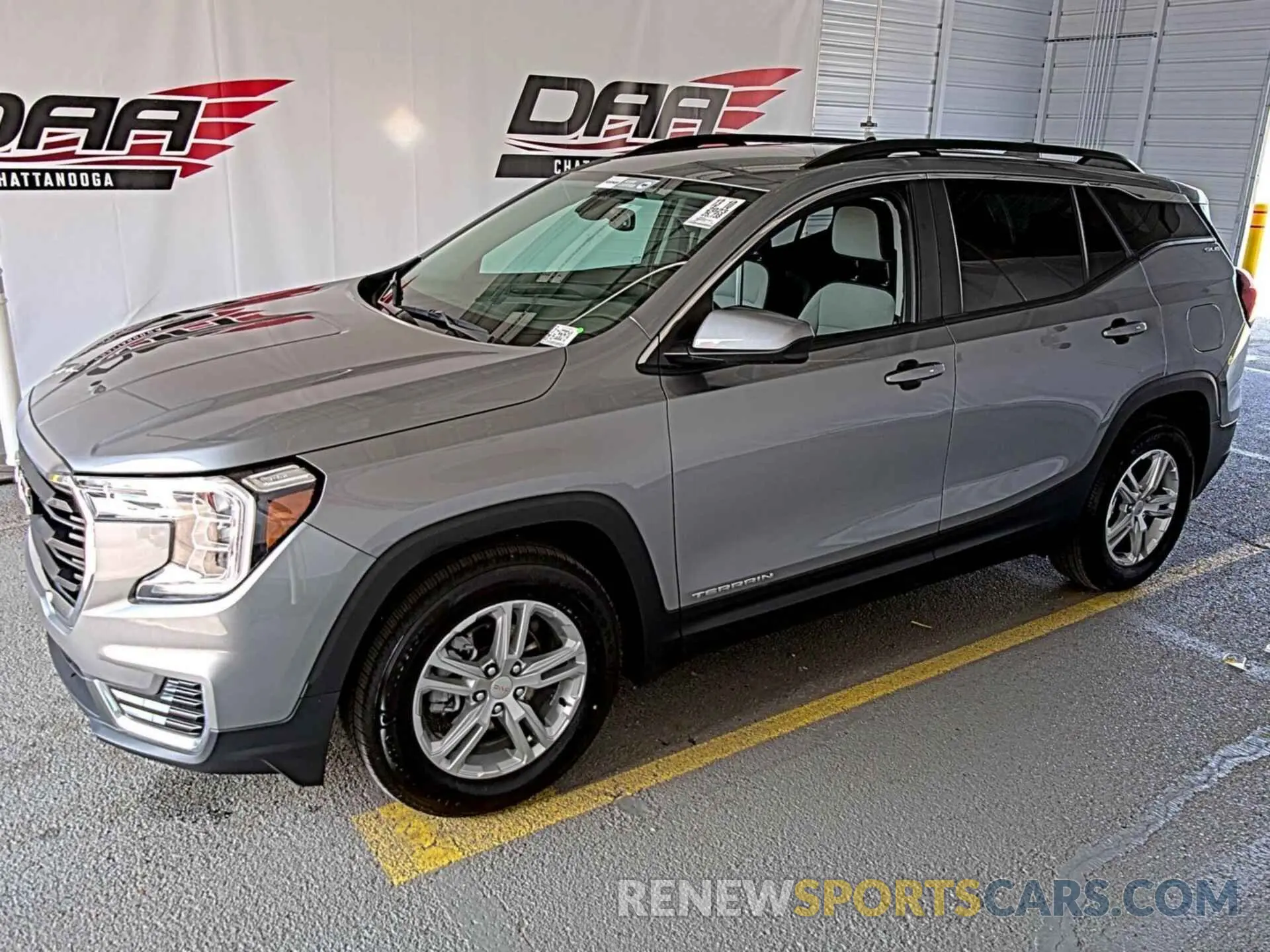 17 Photograph of a damaged car 3GKALMEG8PL106111 GMC TERRAIN 2023