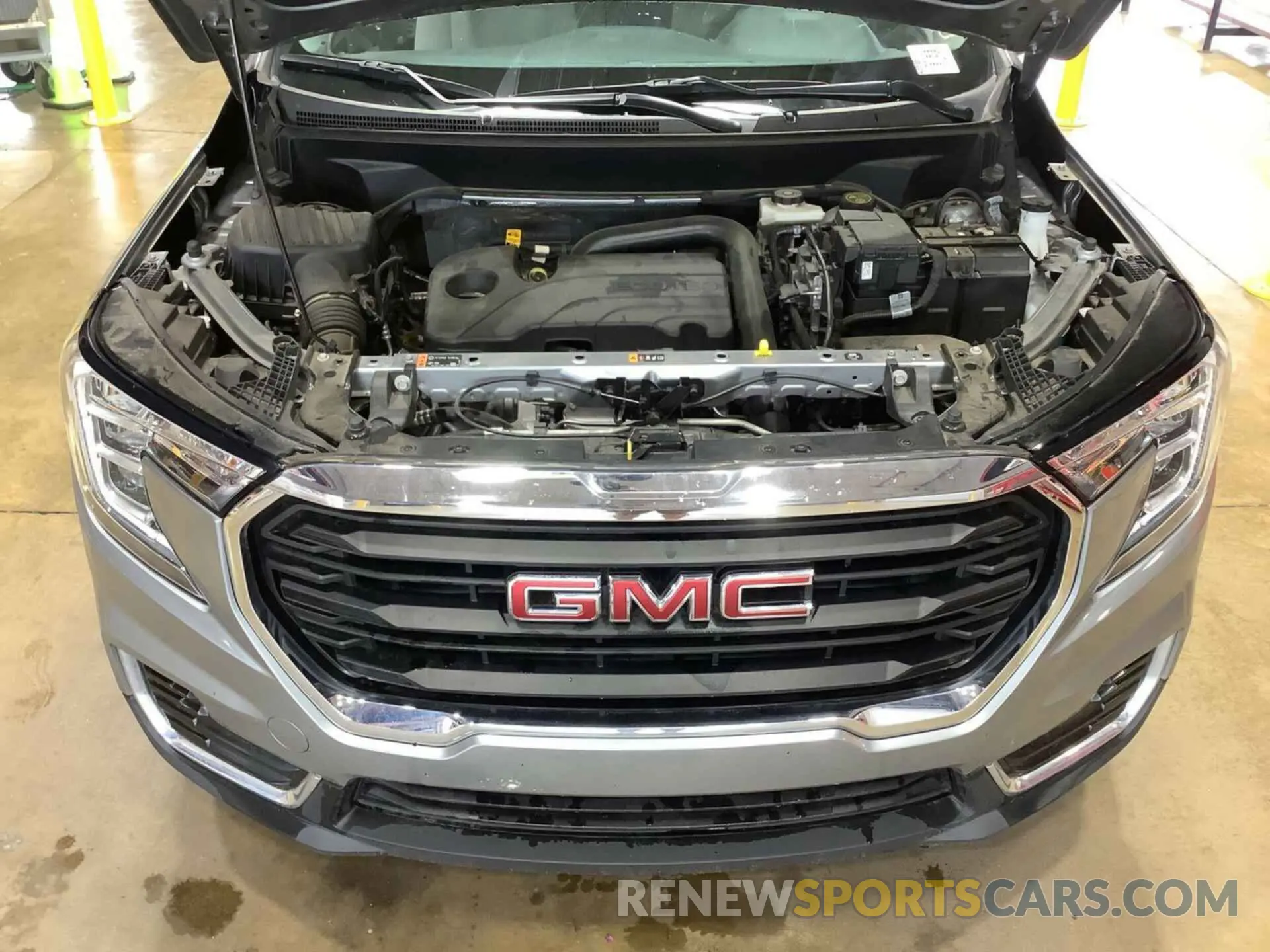 19 Photograph of a damaged car 3GKALMEG8PL106111 GMC TERRAIN 2023