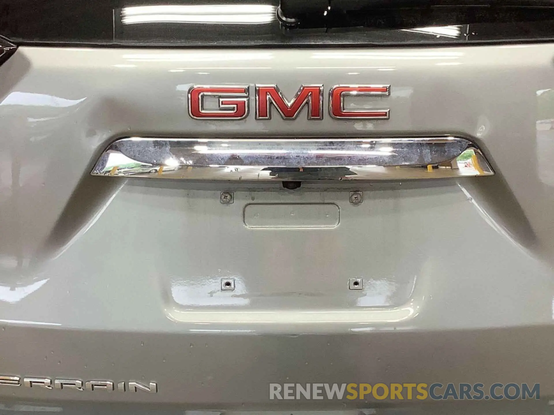 24 Photograph of a damaged car 3GKALMEG8PL106111 GMC TERRAIN 2023