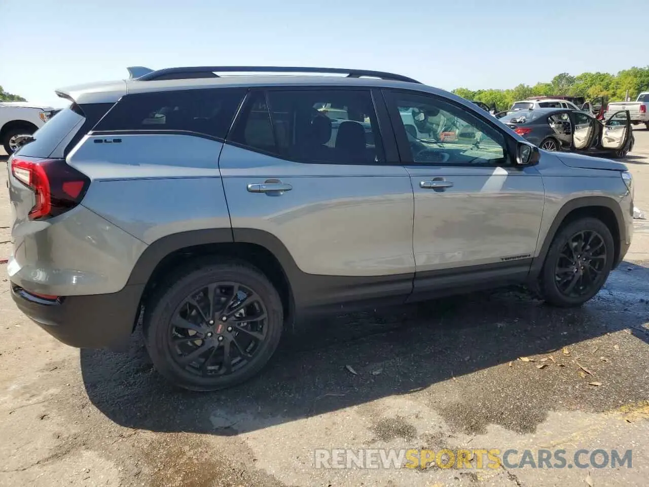 3 Photograph of a damaged car 3GKALMEG8PL151744 GMC TERRAIN 2023