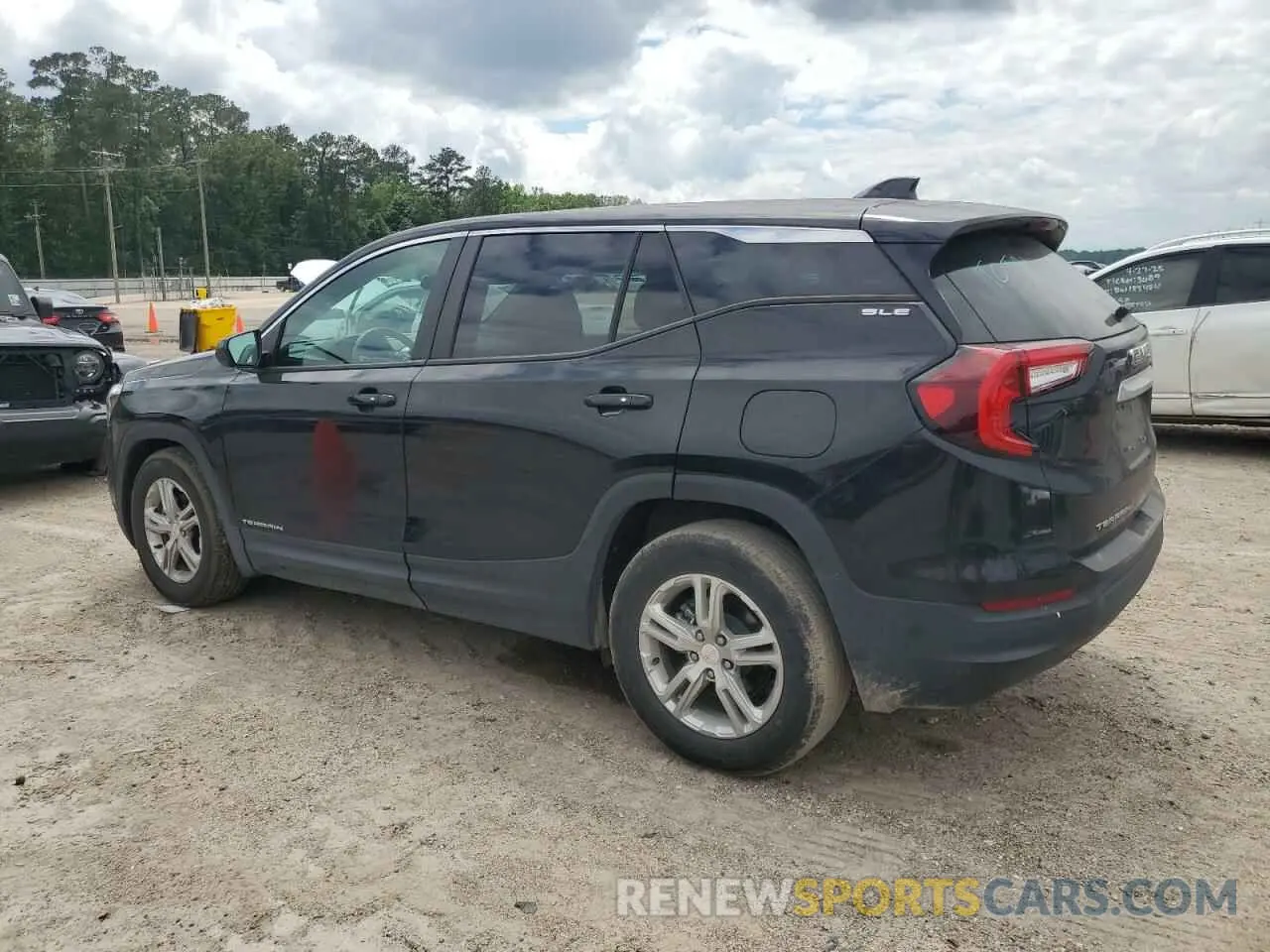 2 Photograph of a damaged car 3GKALMEGXPL242109 GMC TERRAIN 2023