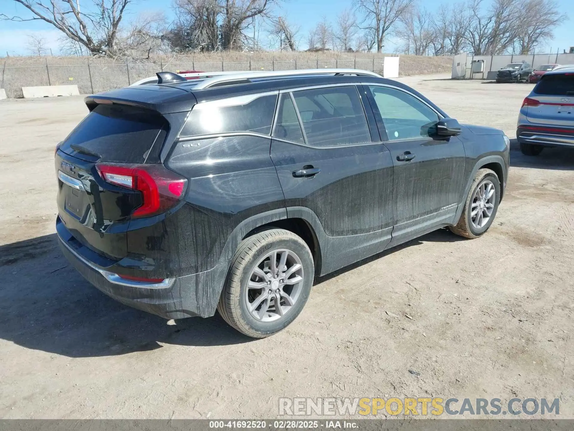 4 Photograph of a damaged car 3GKALPEG2PL141602 GMC TERRAIN 2023