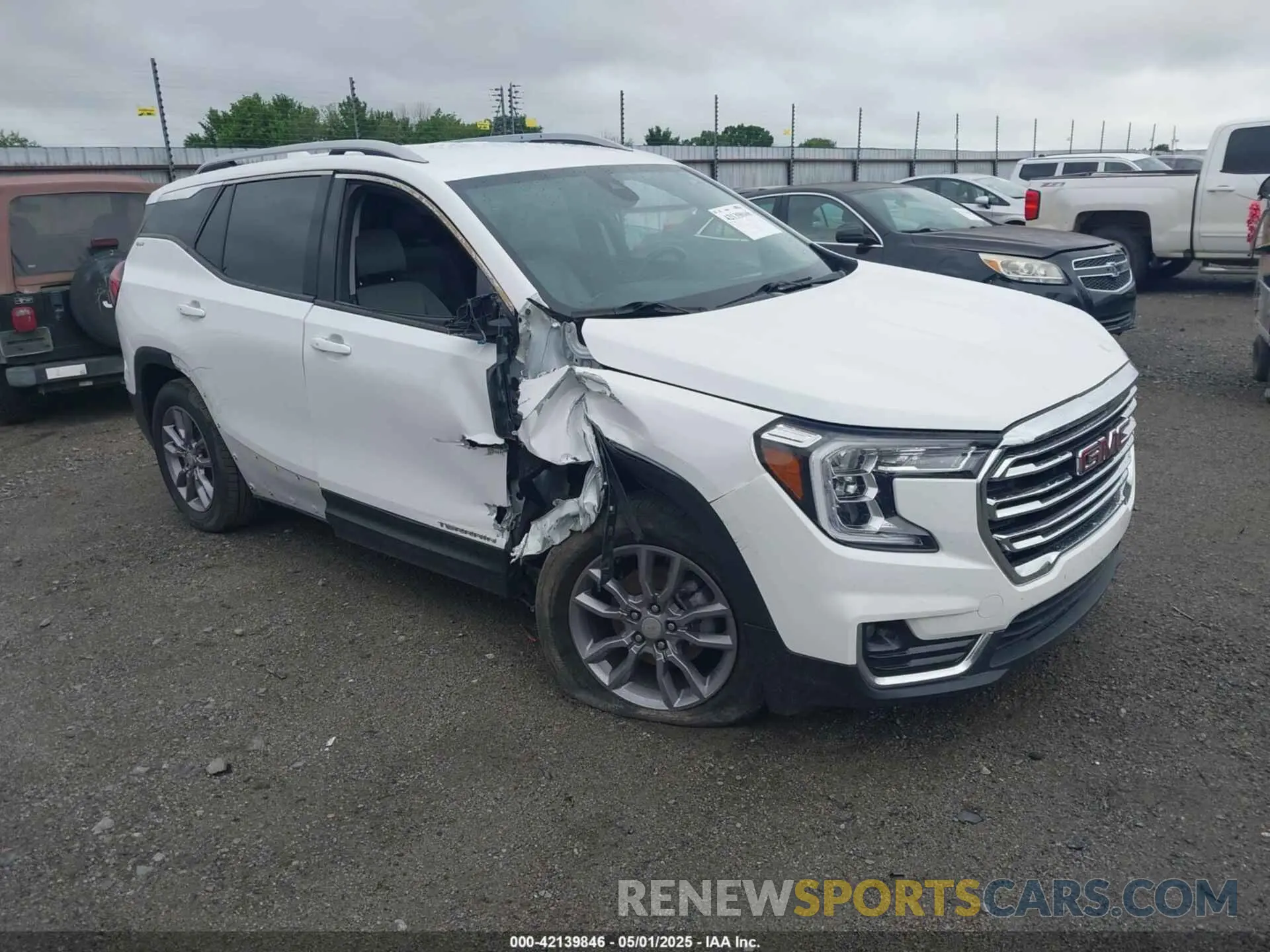 1 Photograph of a damaged car 3GKALPEG2PL152535 GMC TERRAIN 2023