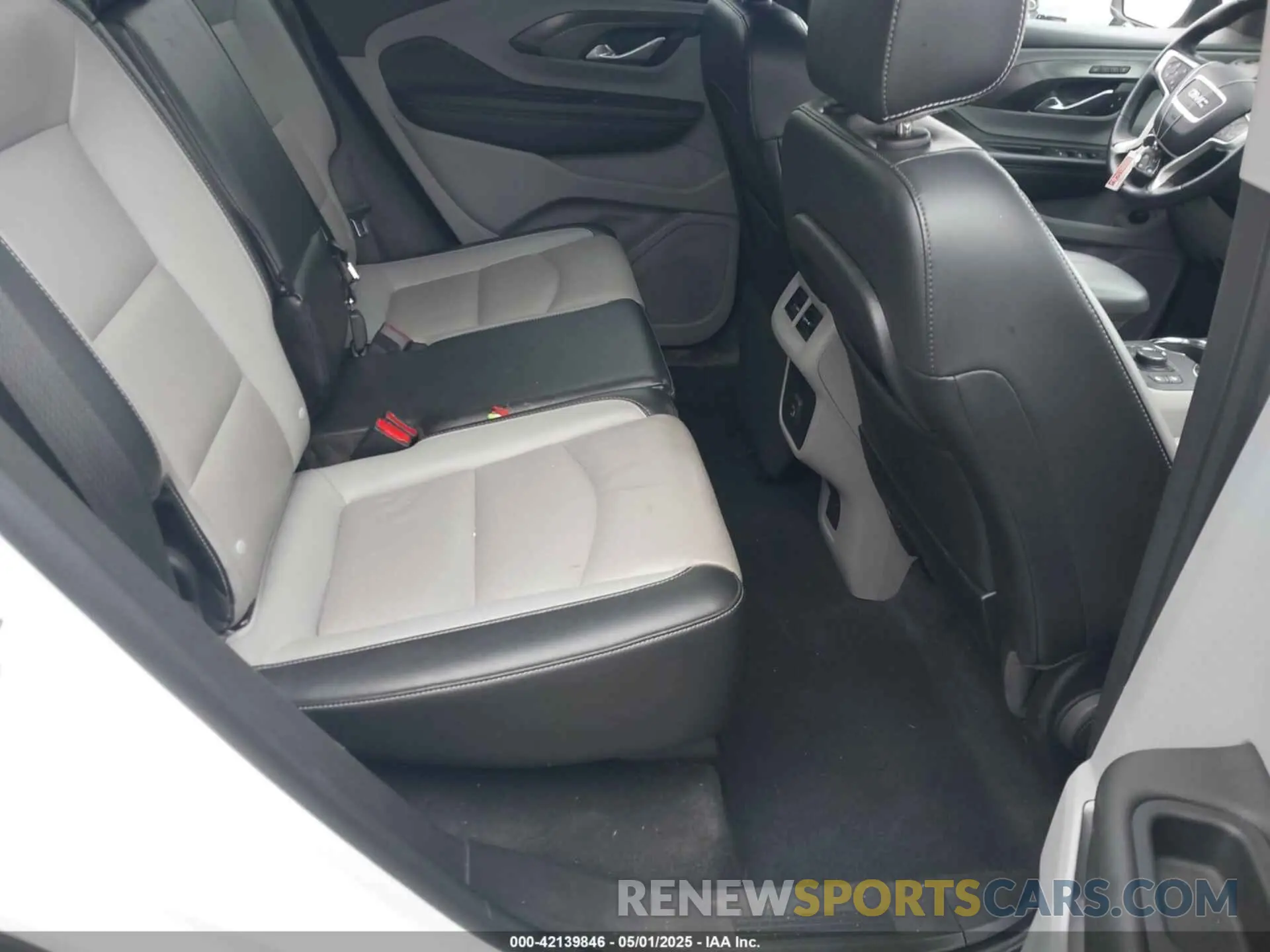 8 Photograph of a damaged car 3GKALPEG2PL152535 GMC TERRAIN 2023
