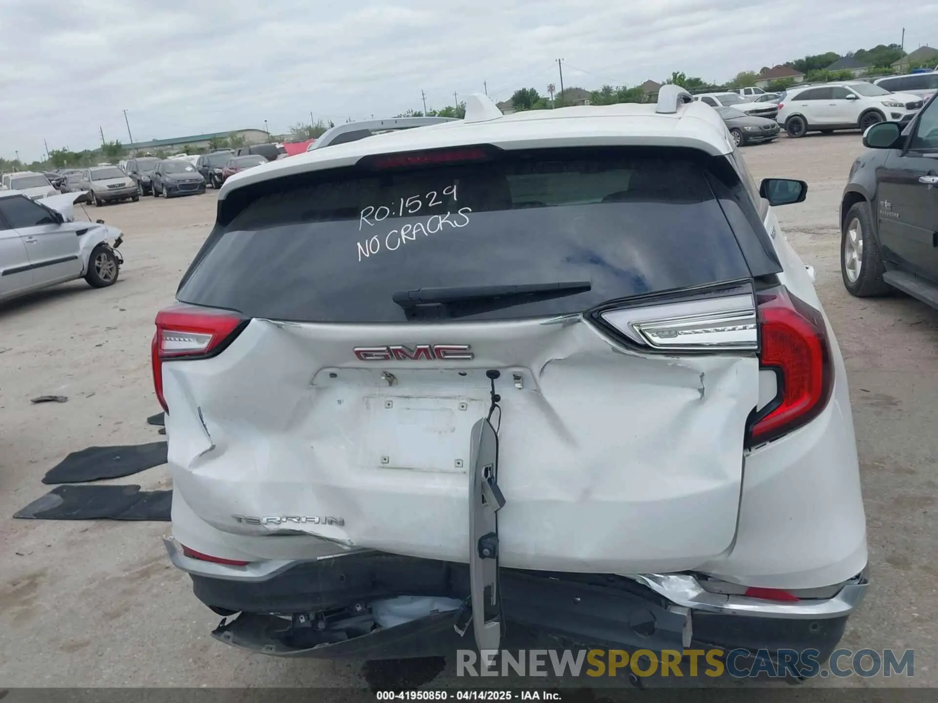 16 Photograph of a damaged car 3GKALPEG2PL259052 GMC TERRAIN 2023