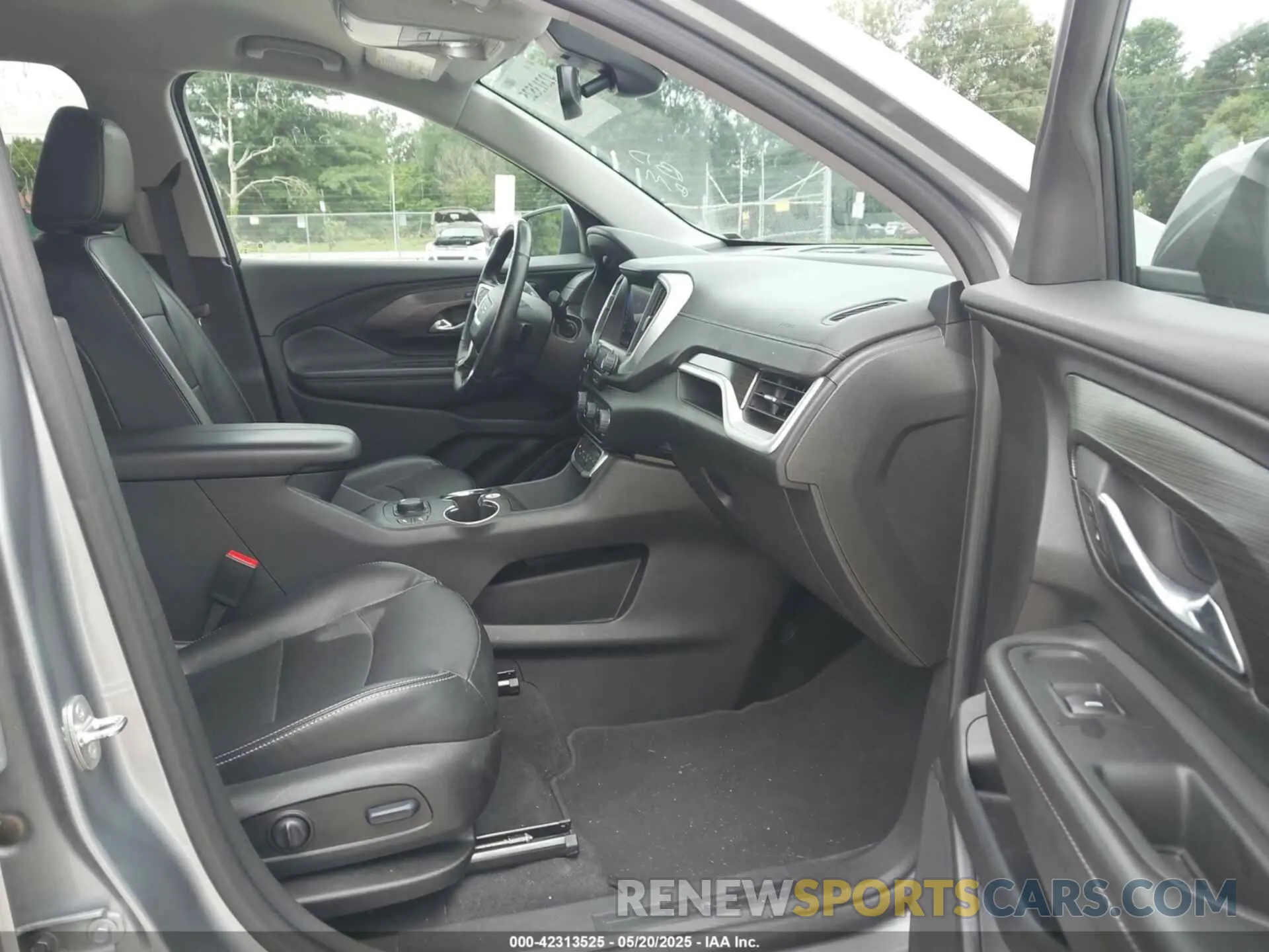 5 Photograph of a damaged car 3GKALPEG3PL248951 GMC TERRAIN 2023