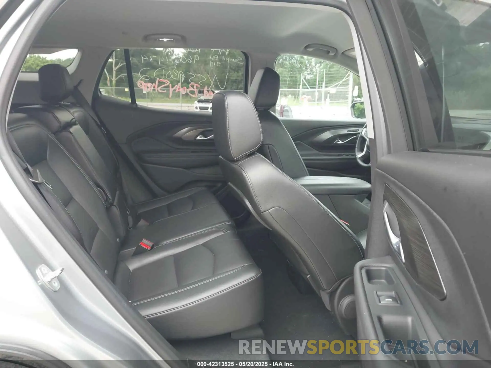 8 Photograph of a damaged car 3GKALPEG3PL248951 GMC TERRAIN 2023