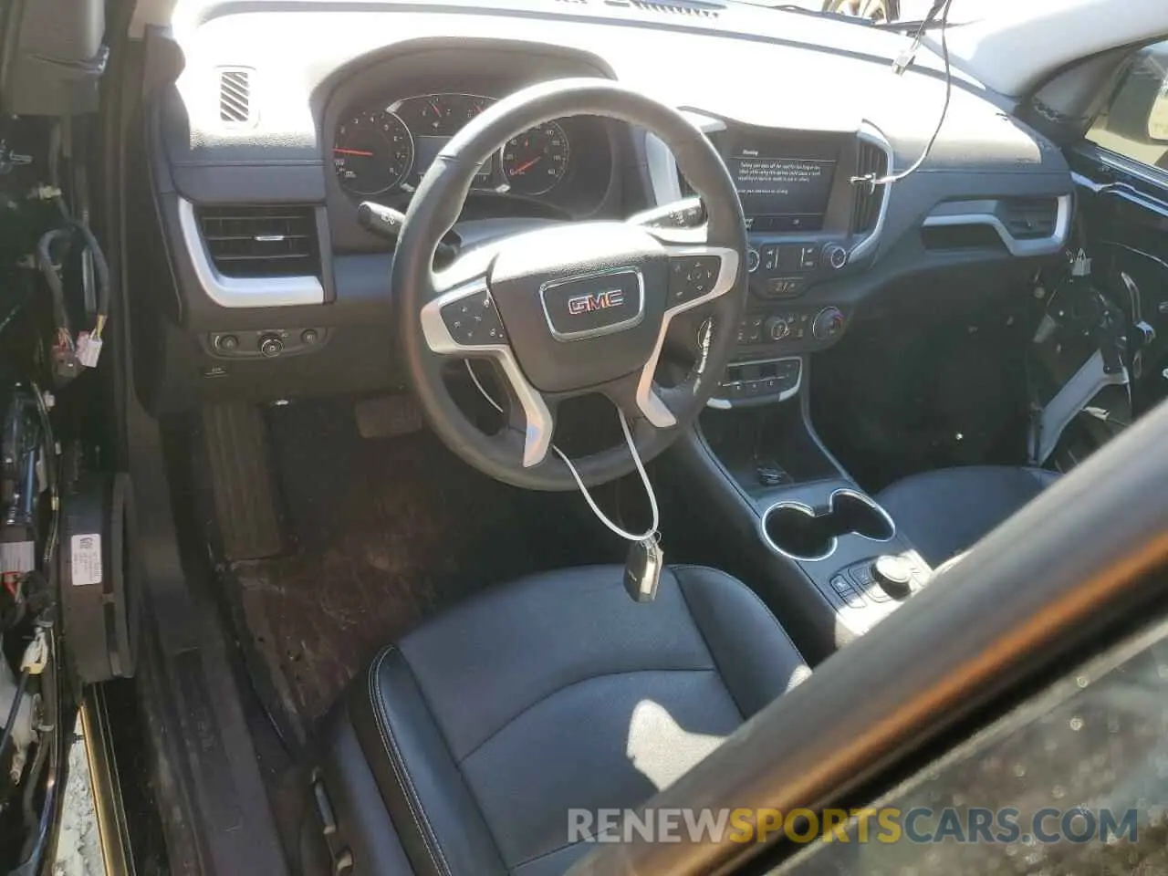 8 Фотография поврежденного автомобиля 3GKALPEG5PL229396 GMC TERRAIN 2023