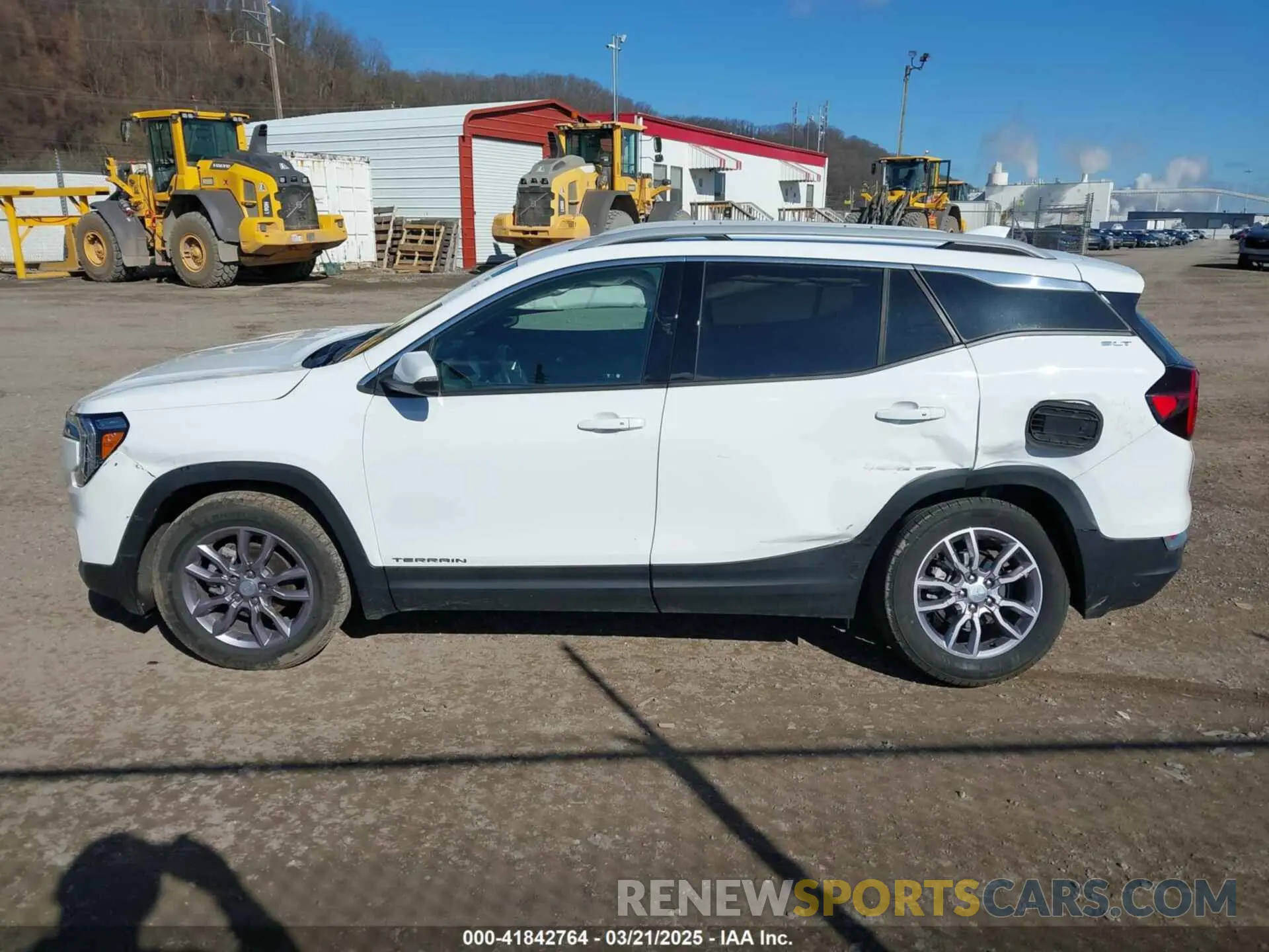 14 Photograph of a damaged car 3GKALPEG5PL268358 GMC TERRAIN 2023