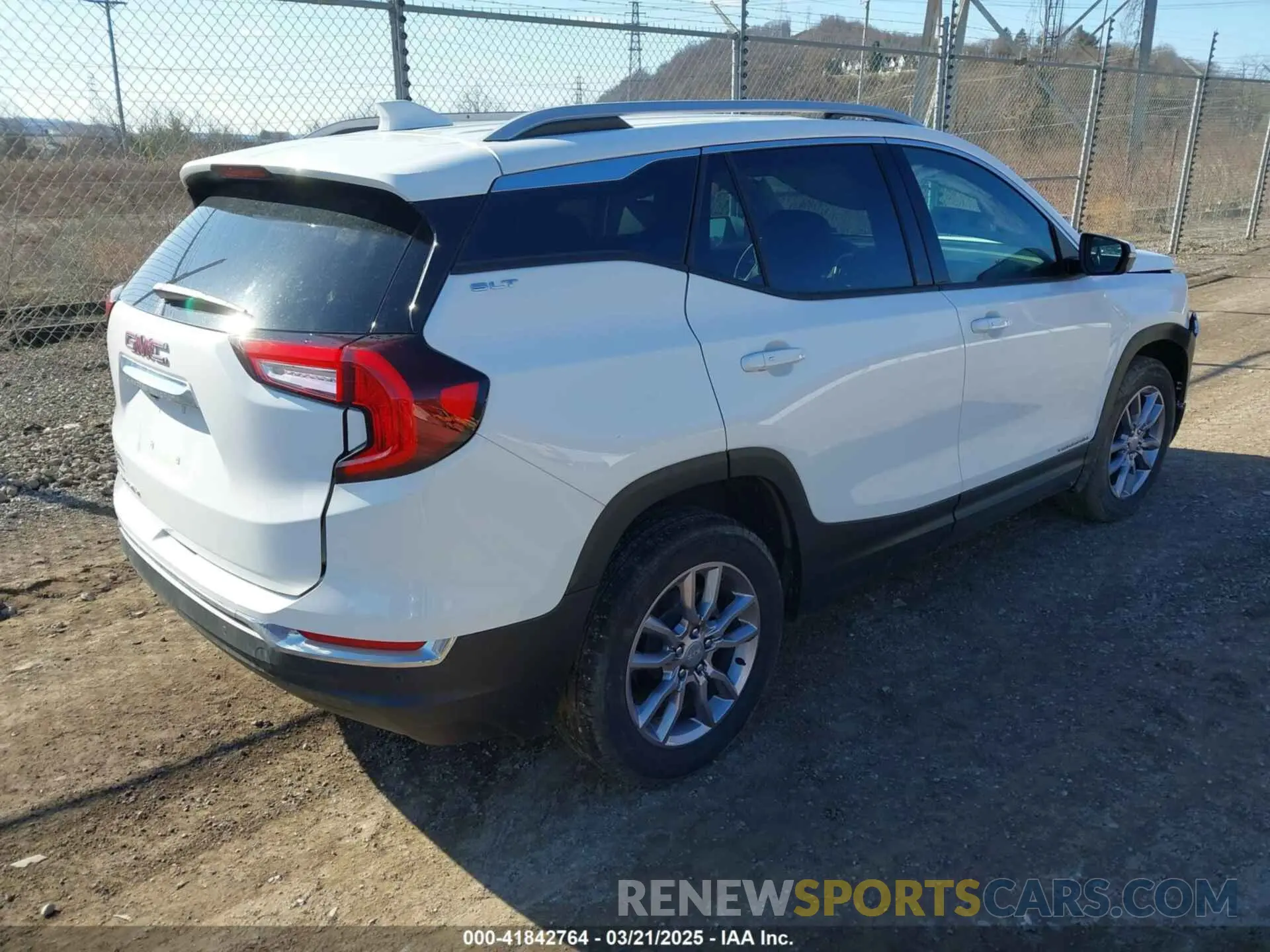 4 Photograph of a damaged car 3GKALPEG5PL268358 GMC TERRAIN 2023