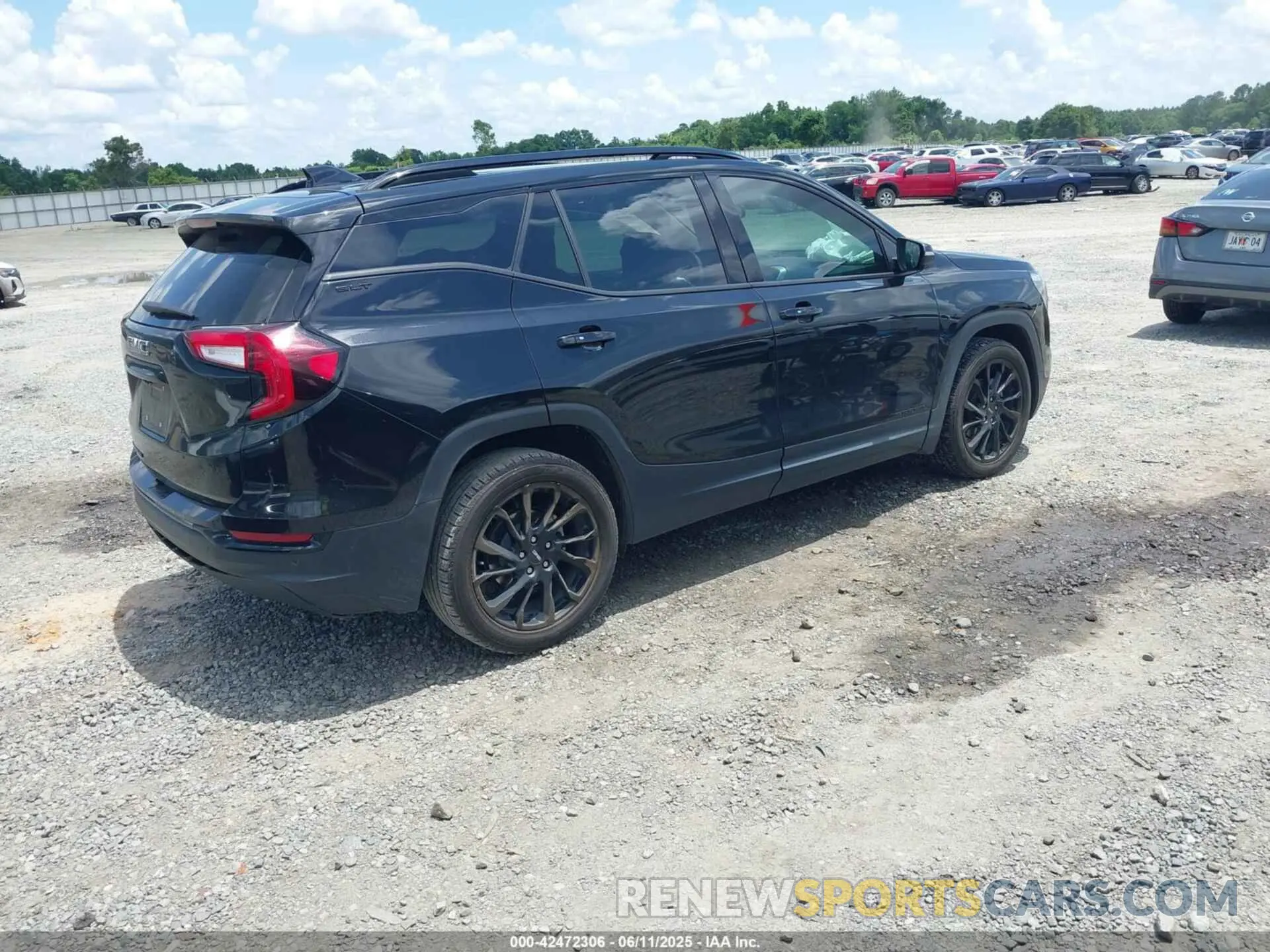 4 Photograph of a damaged car 3GKALPEG7PL109518 GMC TERRAIN 2023