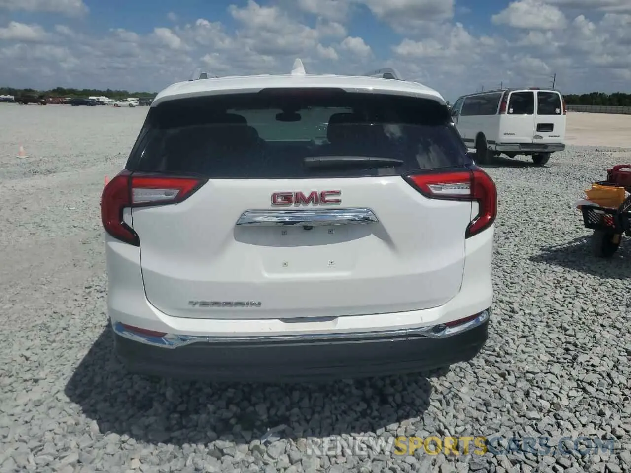 6 Photograph of a damaged car 3GKALPEG8PL186740 GMC TERRAIN 2023