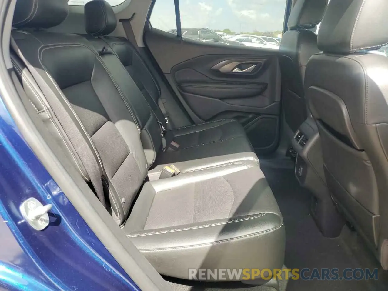 11 Photograph of a damaged car 3GKALPEG9PL118866 GMC TERRAIN 2023