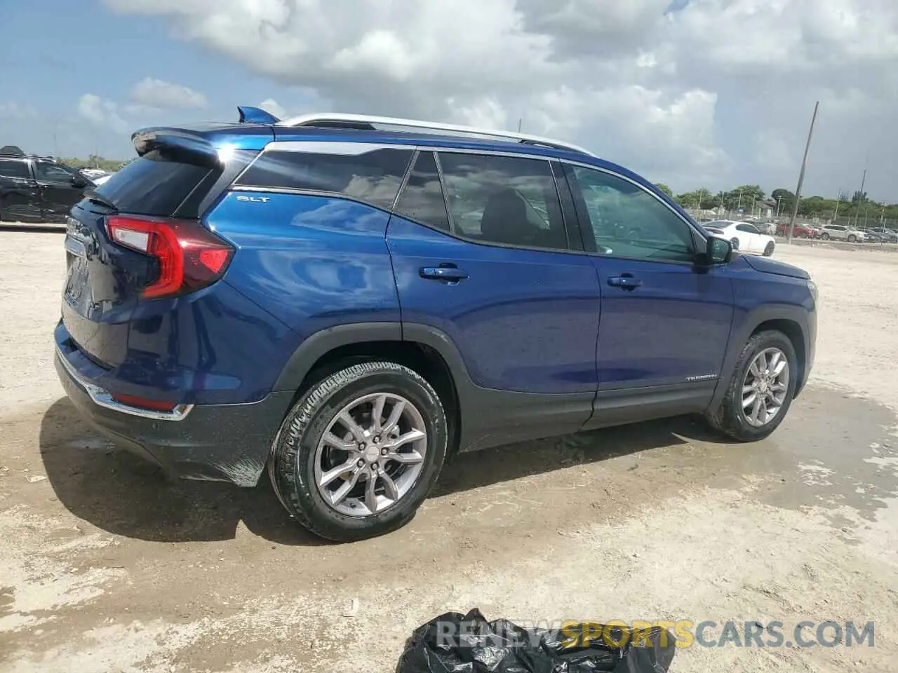 3 Photograph of a damaged car 3GKALPEG9PL118866 GMC TERRAIN 2023
