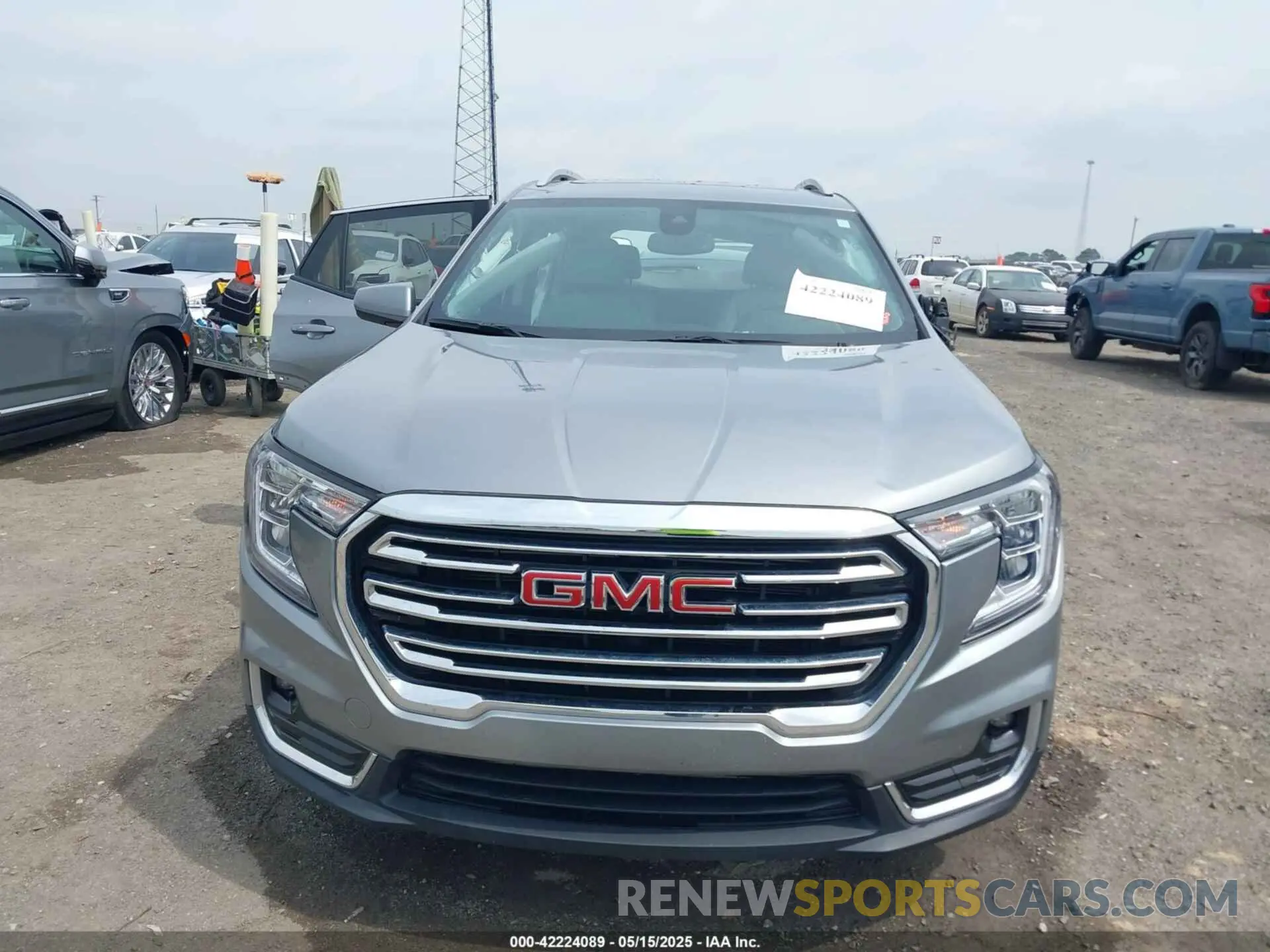 12 Photograph of a damaged car 3GKALPEG9PL229000 GMC TERRAIN 2023