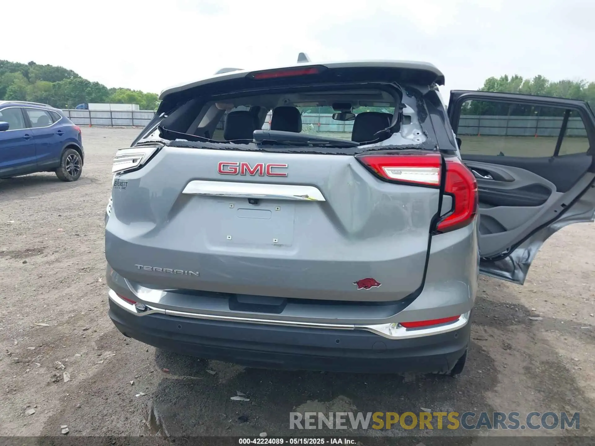 16 Photograph of a damaged car 3GKALPEG9PL229000 GMC TERRAIN 2023