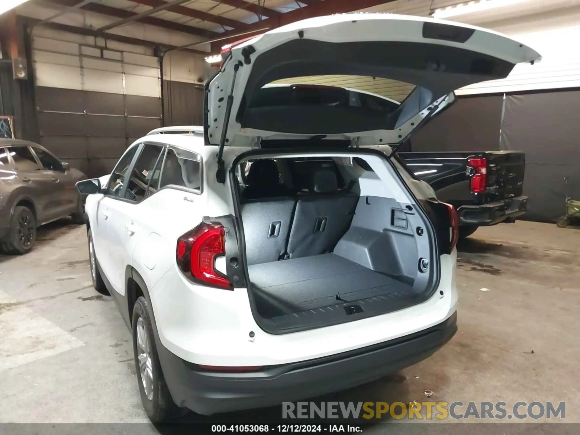 3 Фотография поврежденного автомобиля 3GKALTEG0PL214037 GMC TERRAIN 2023