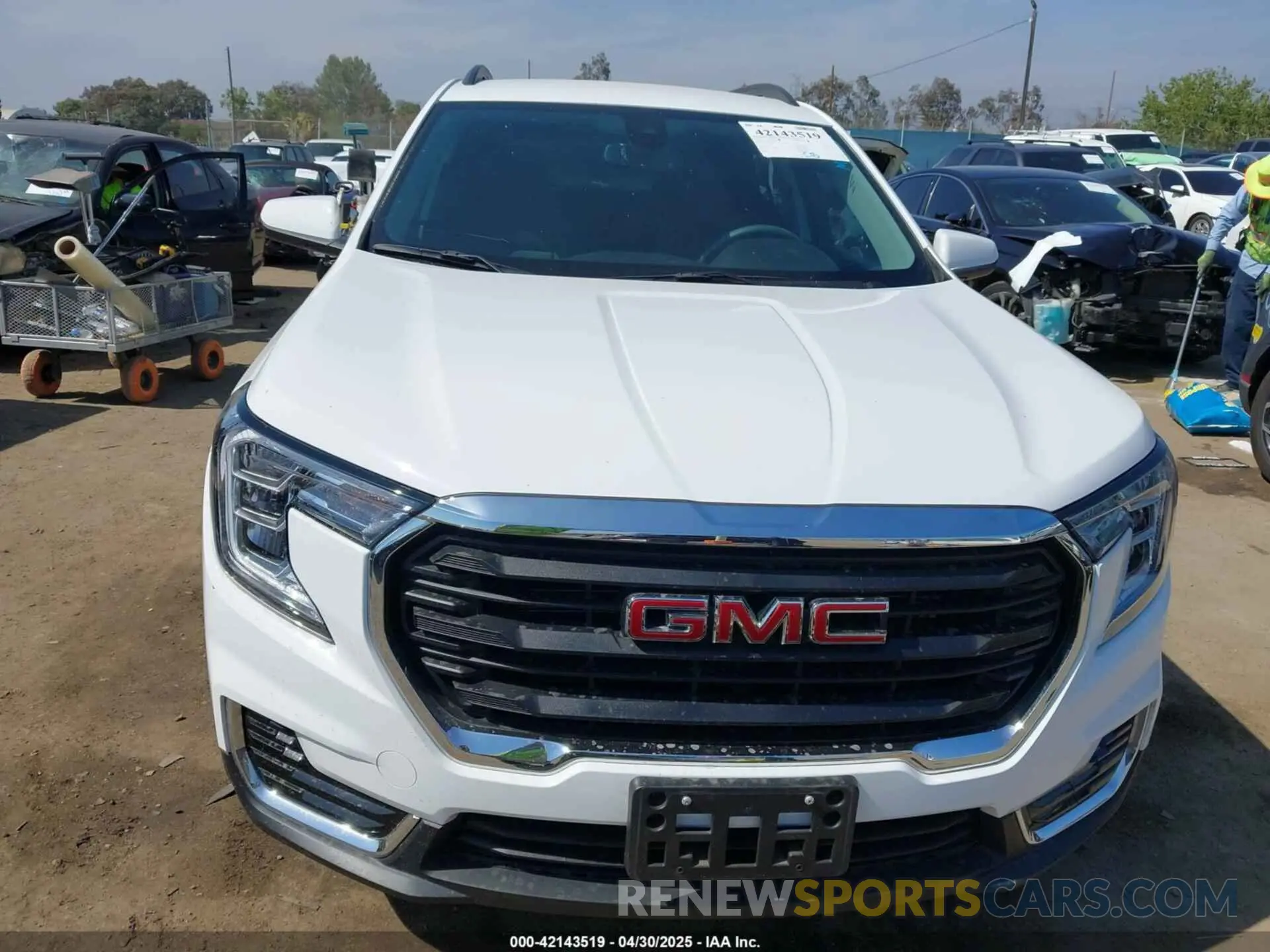 13 Photograph of a damaged car 3GKALTEG0PL238404 GMC TERRAIN 2023