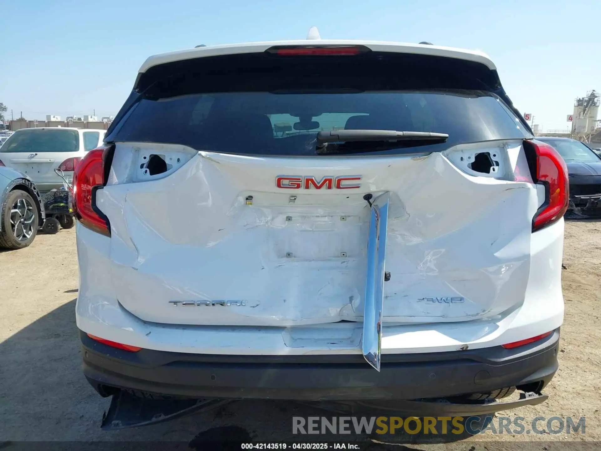 17 Photograph of a damaged car 3GKALTEG0PL238404 GMC TERRAIN 2023
