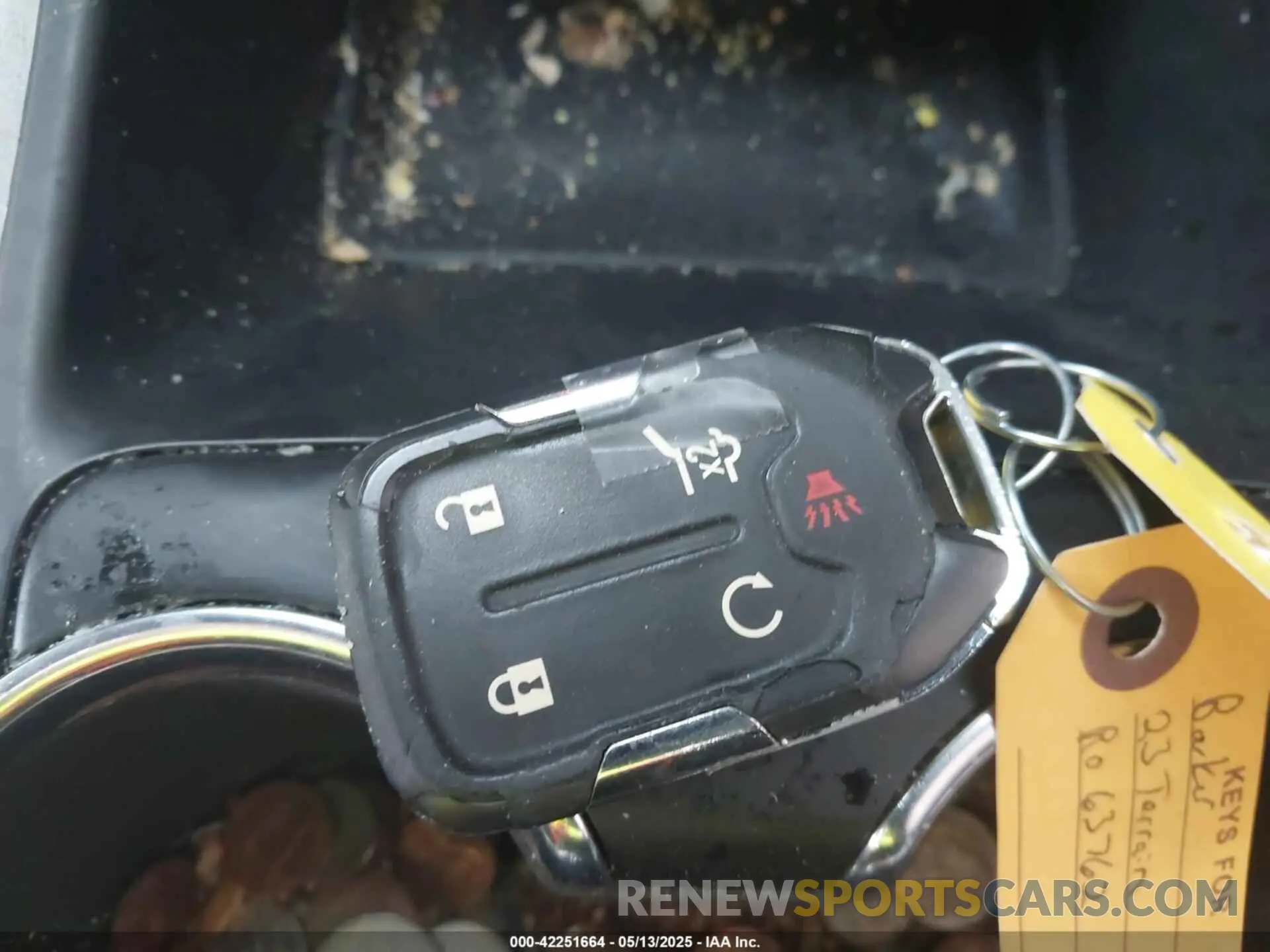 11 Photograph of a damaged car 3GKALTEG1PL238072 GMC TERRAIN 2023