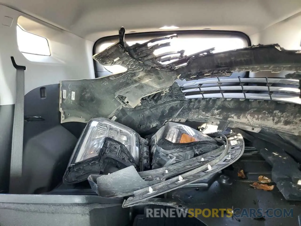 10 Photograph of a damaged car 3GKALTEG2PL150566 GMC TERRAIN 2023