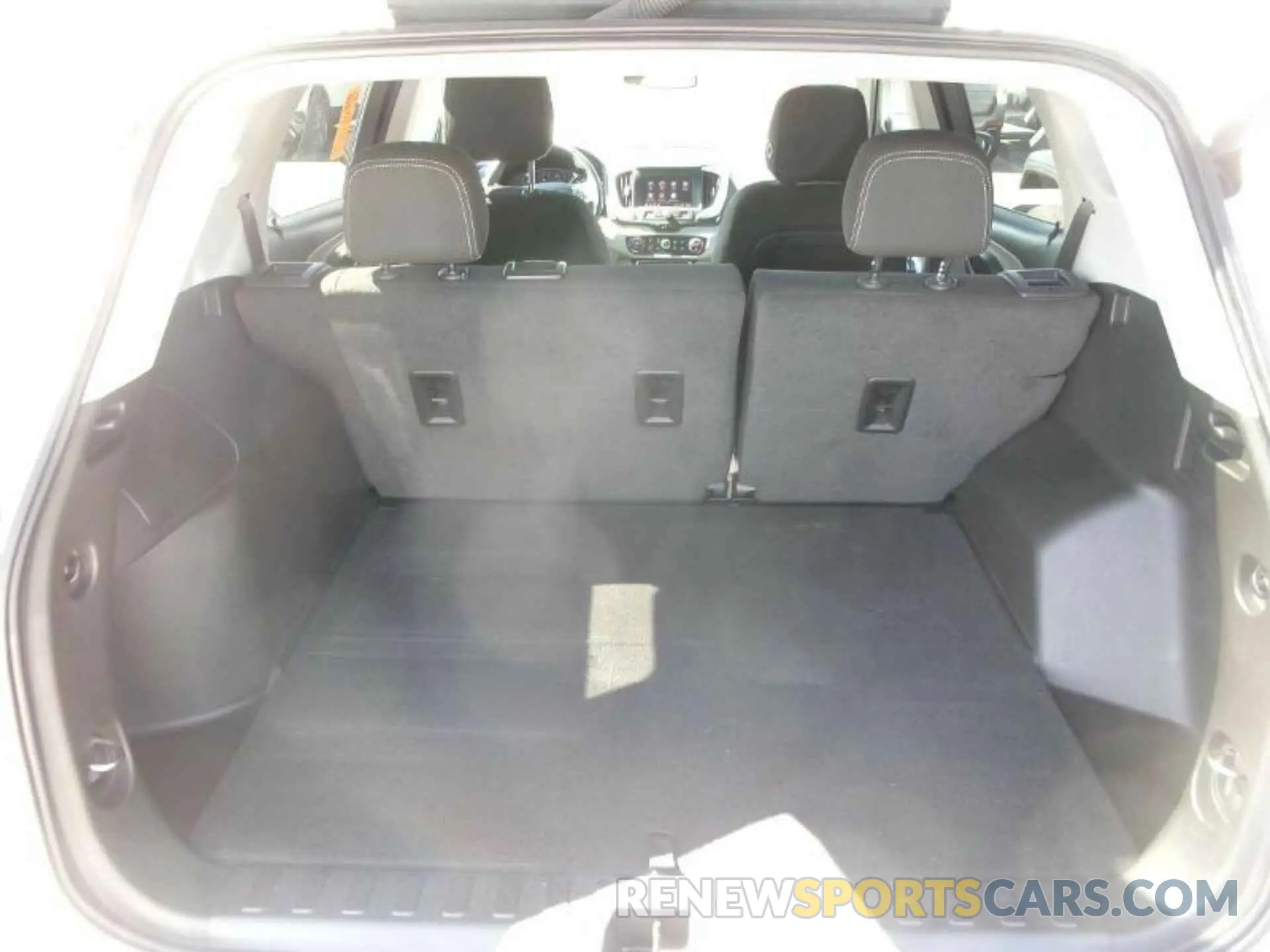 4 Фотография поврежденного автомобиля 3GKALTEG4PL130318 GMC TERRAIN 2023