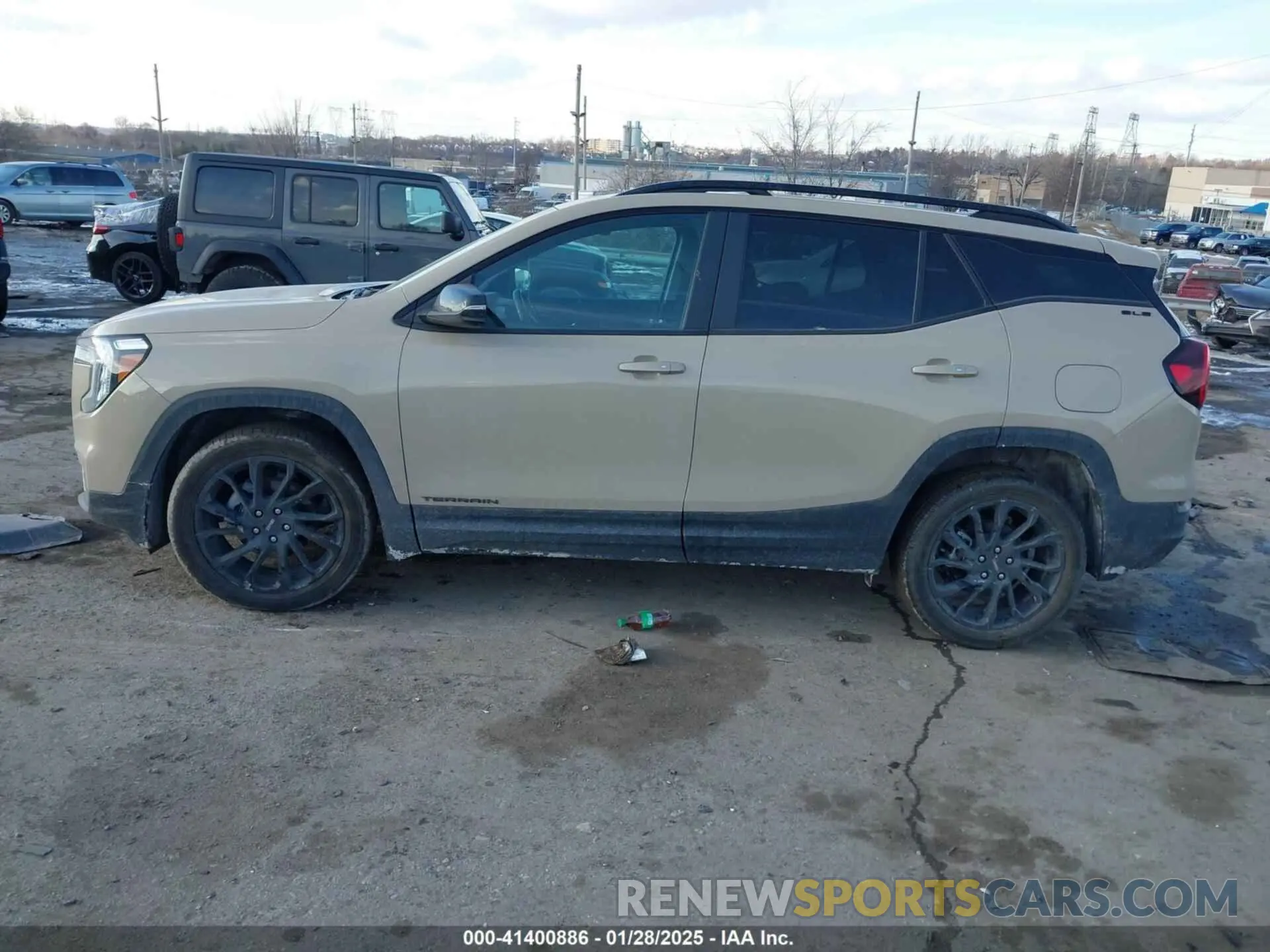 14 Photograph of a damaged car 3GKALTEG7PL110256 GMC TERRAIN 2023