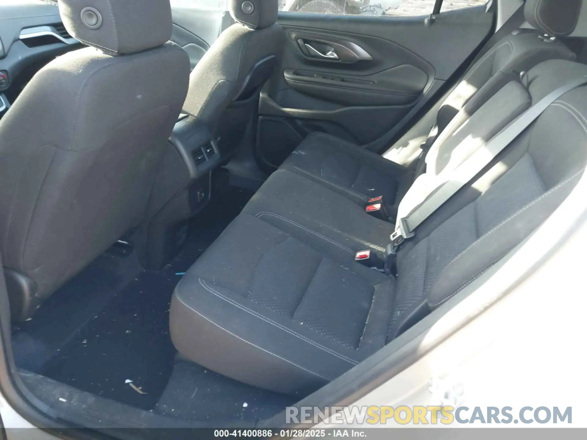 8 Photograph of a damaged car 3GKALTEG7PL110256 GMC TERRAIN 2023