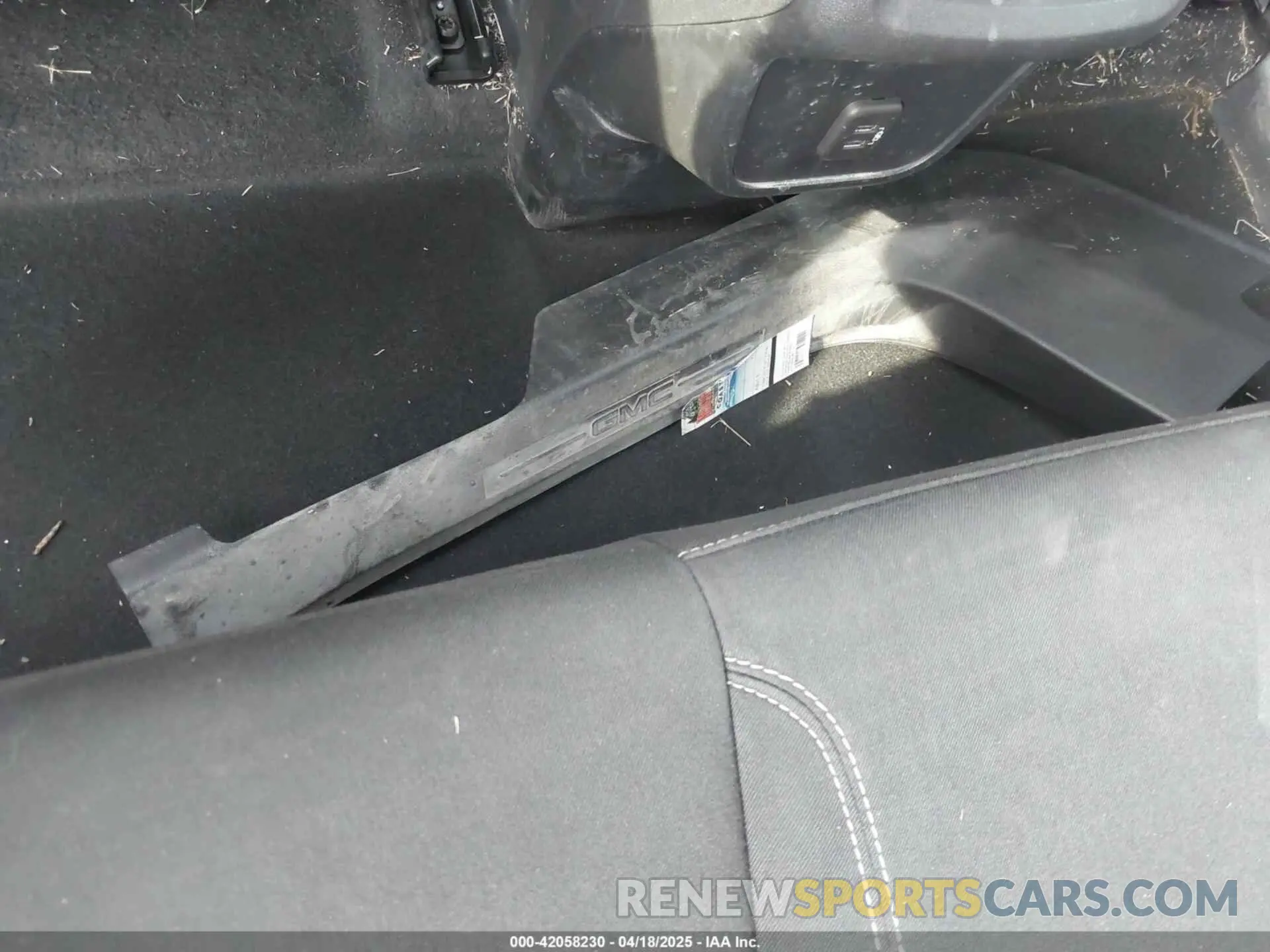 12 Фотография поврежденного автомобиля 3GKALTEG7PL128689 GMC TERRAIN 2023