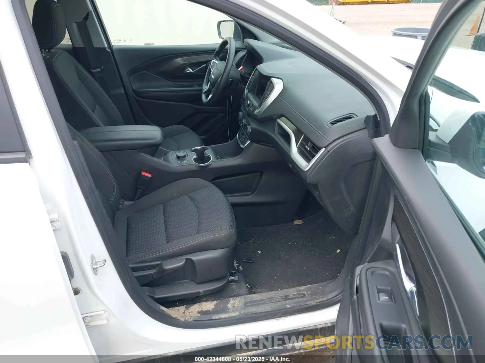 5 Фотография поврежденного автомобиля 3GKALTEG7PL174068 GMC TERRAIN 2023