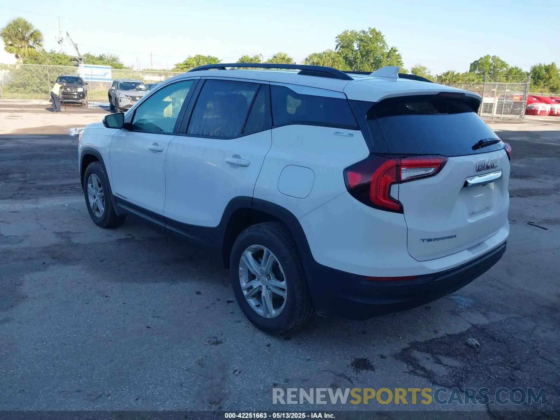 3 Фотография поврежденного автомобиля 3GKALTEG7PL237931 GMC TERRAIN 2023