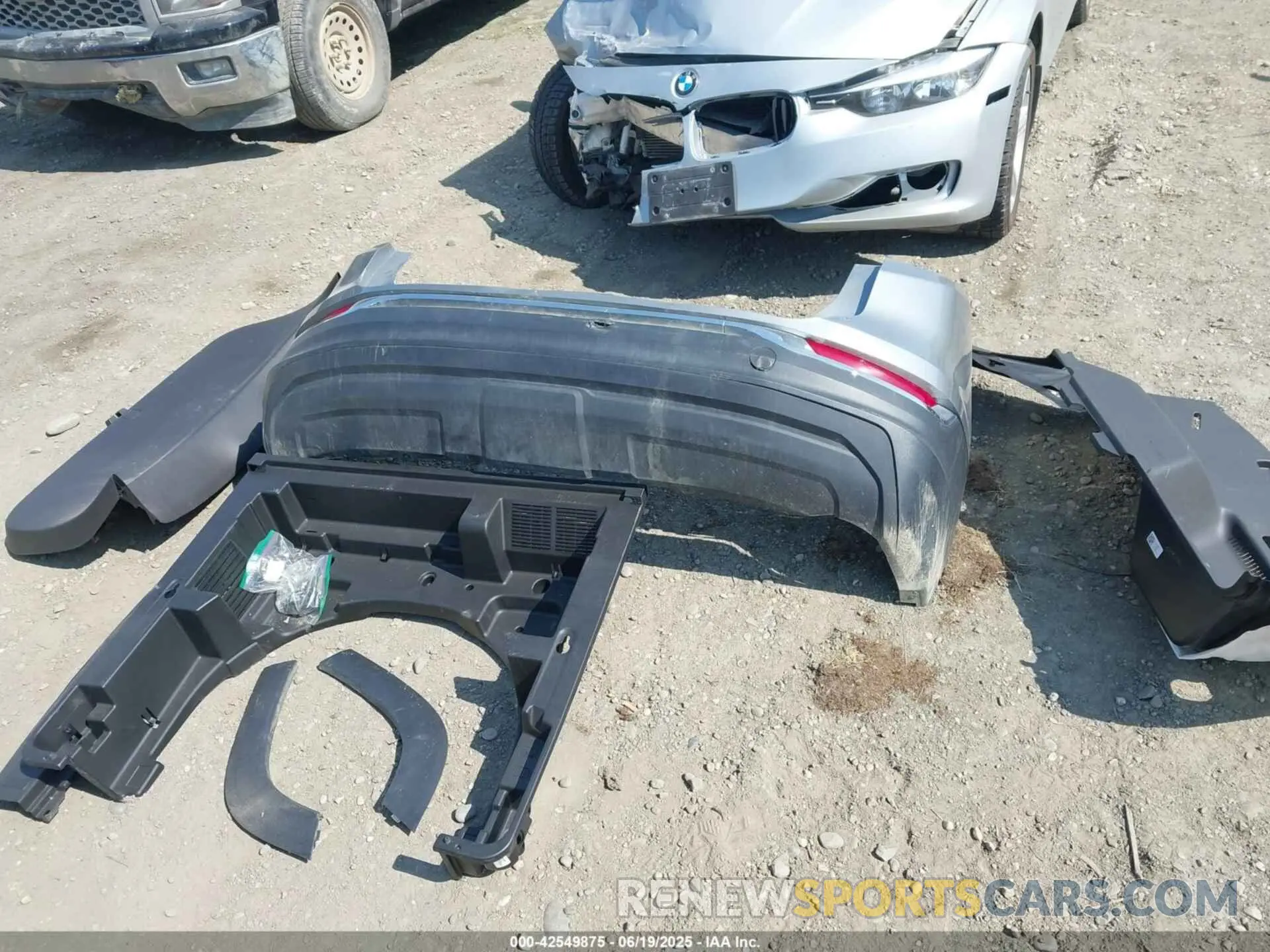 12 Photograph of a damaged car 3GKALVEG0PL261449 GMC TERRAIN 2023