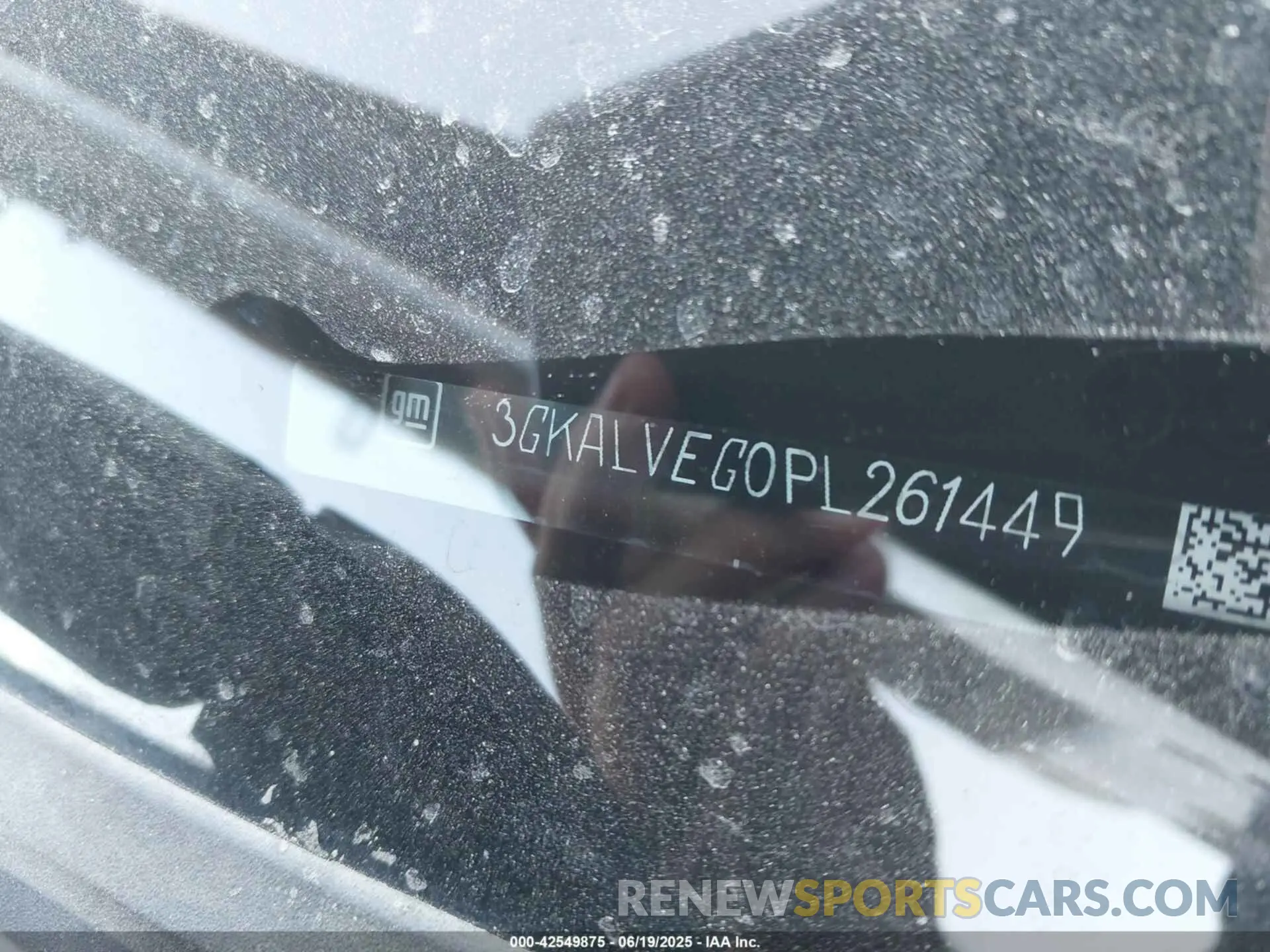 9 Photograph of a damaged car 3GKALVEG0PL261449 GMC TERRAIN 2023