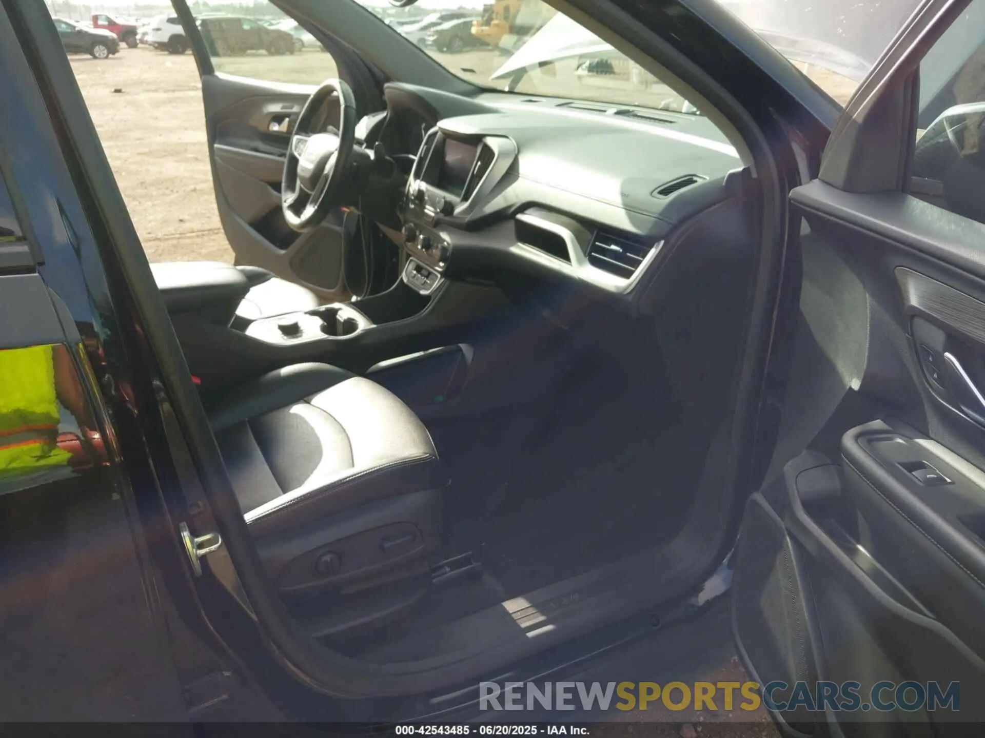 5 Photograph of a damaged car 3GKALVEG5PL191771 GMC TERRAIN 2023