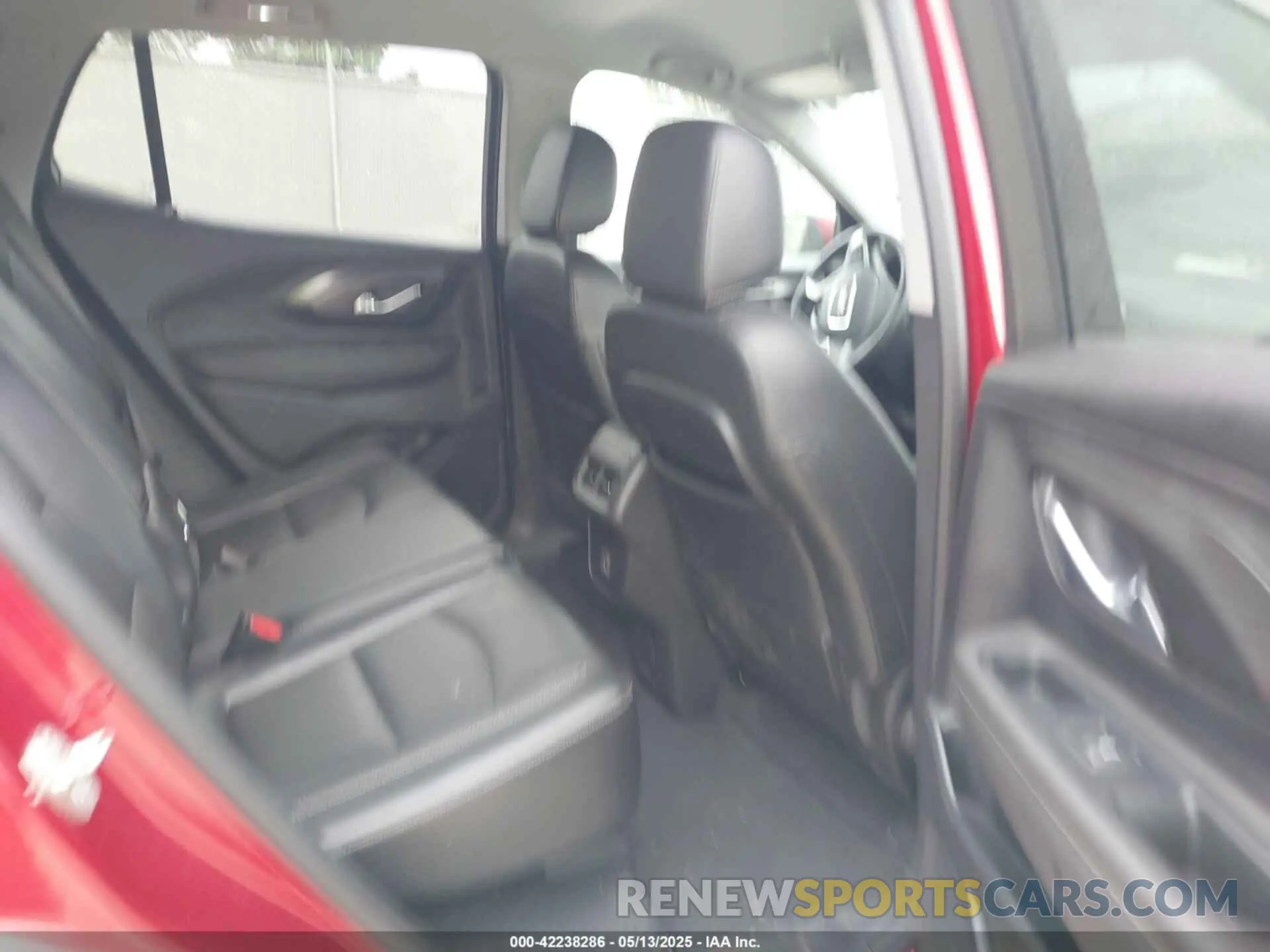 8 Фотография поврежденного автомобиля 3GKALVEG9PL137888 GMC TERRAIN 2023