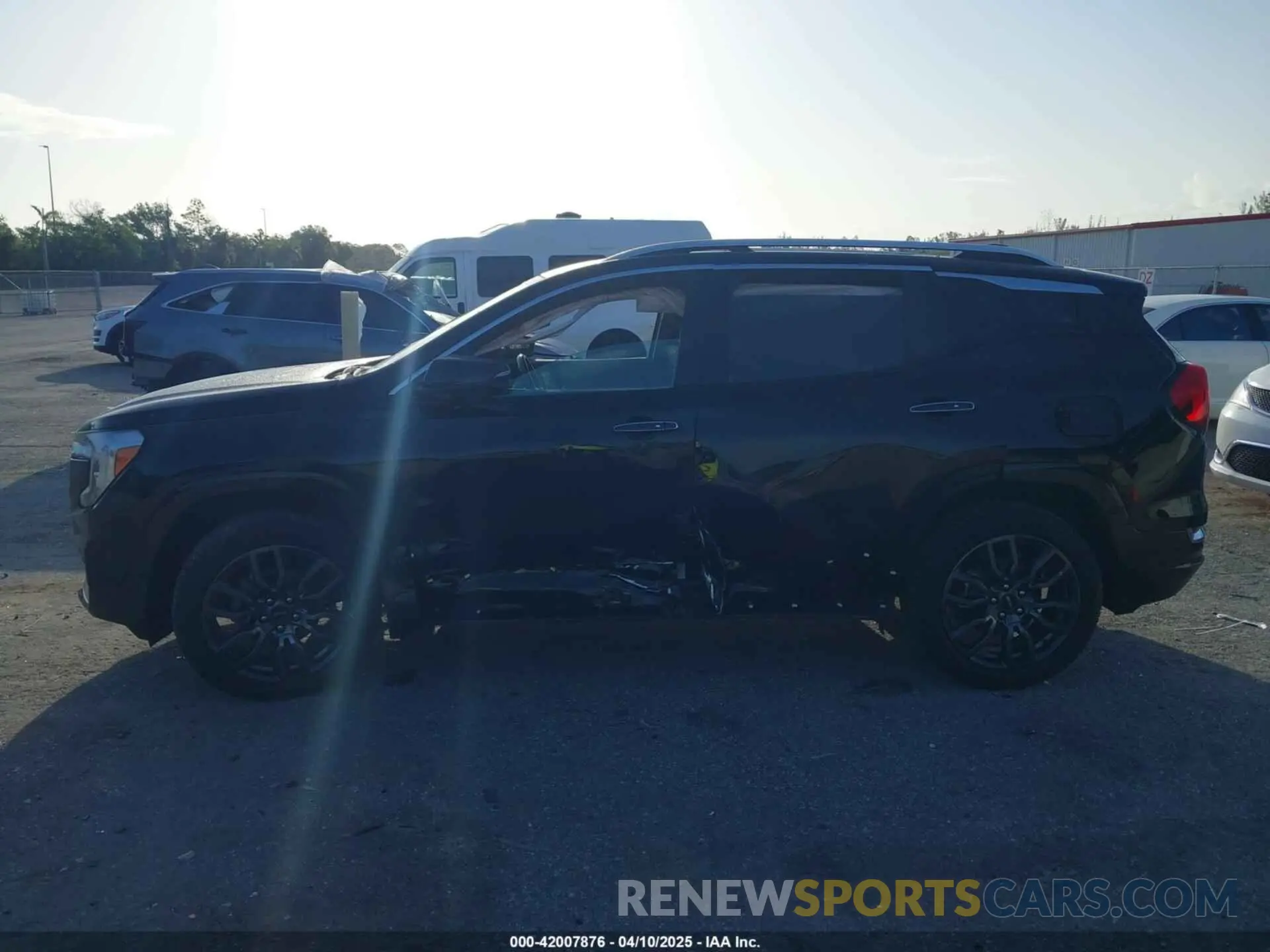 15 Photograph of a damaged car 3GKALXEG2PL137372 GMC TERRAIN 2023