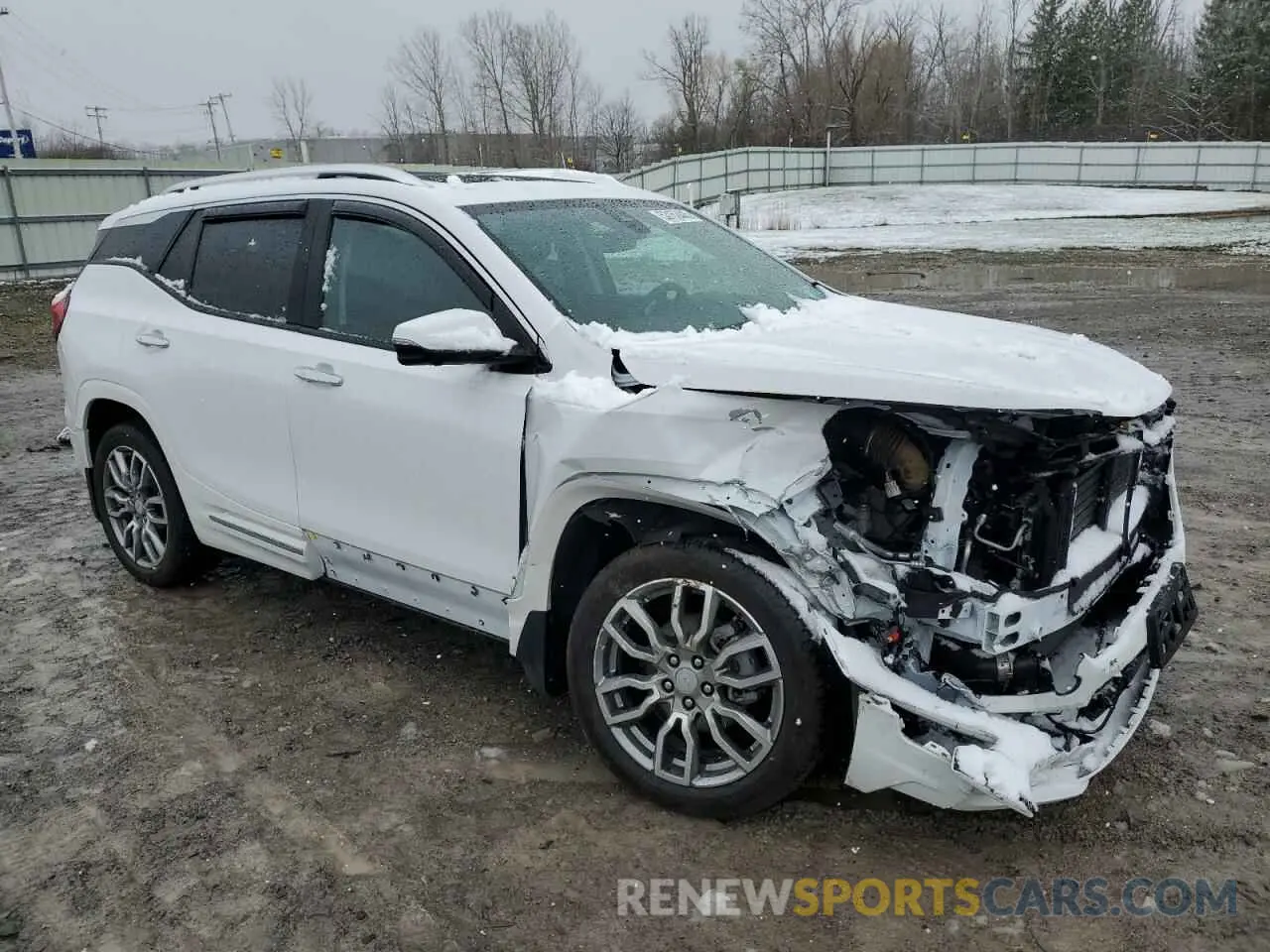 4 Photograph of a damaged car 3GKALXEG9PL137403 GMC TERRAIN 2023