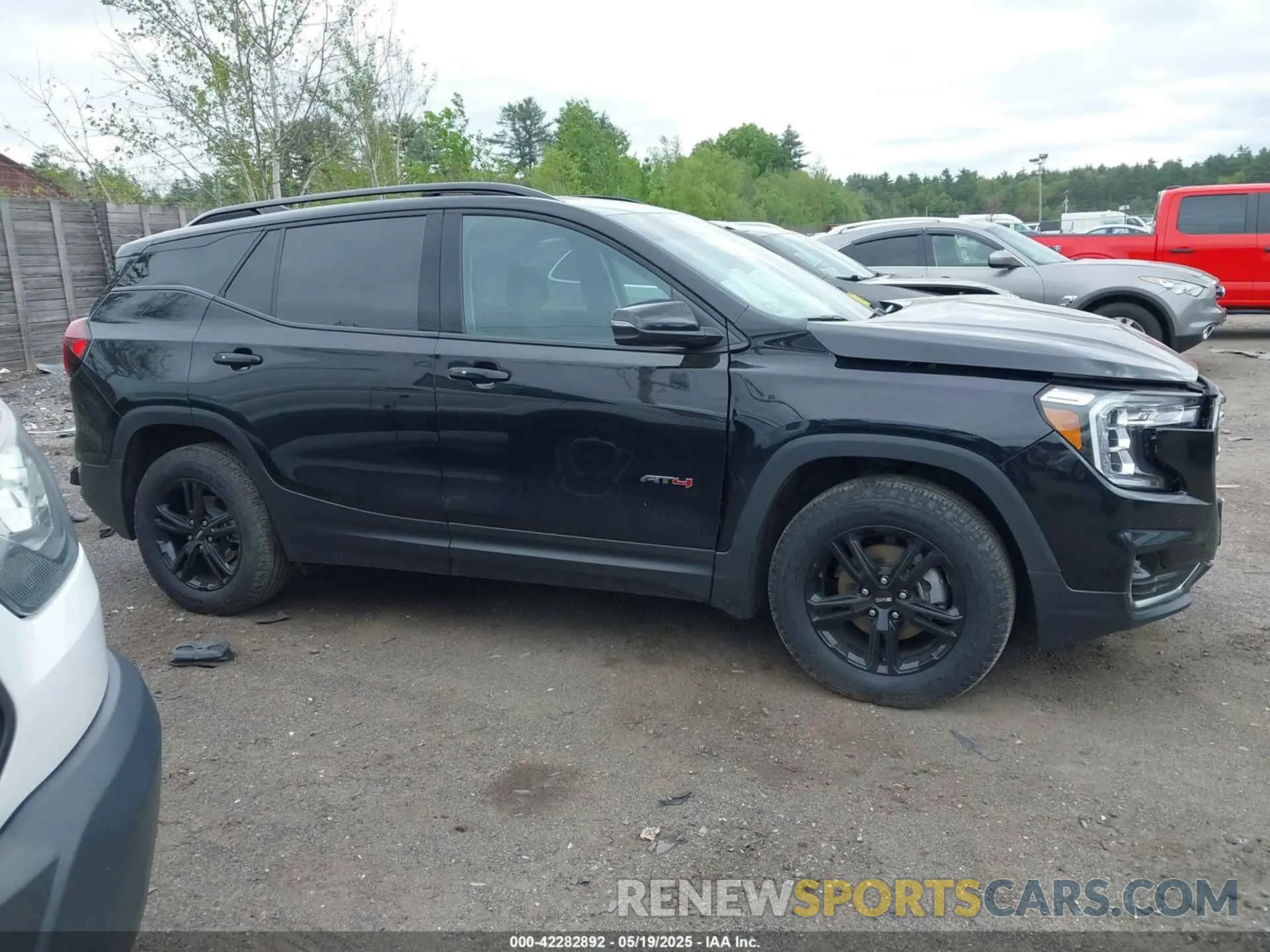 13 Photograph of a damaged car 3GKALYEG3PL147771 GMC TERRAIN 2023