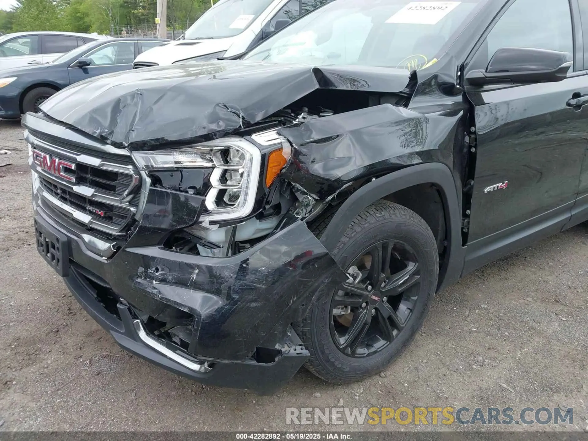 17 Photograph of a damaged car 3GKALYEG3PL147771 GMC TERRAIN 2023