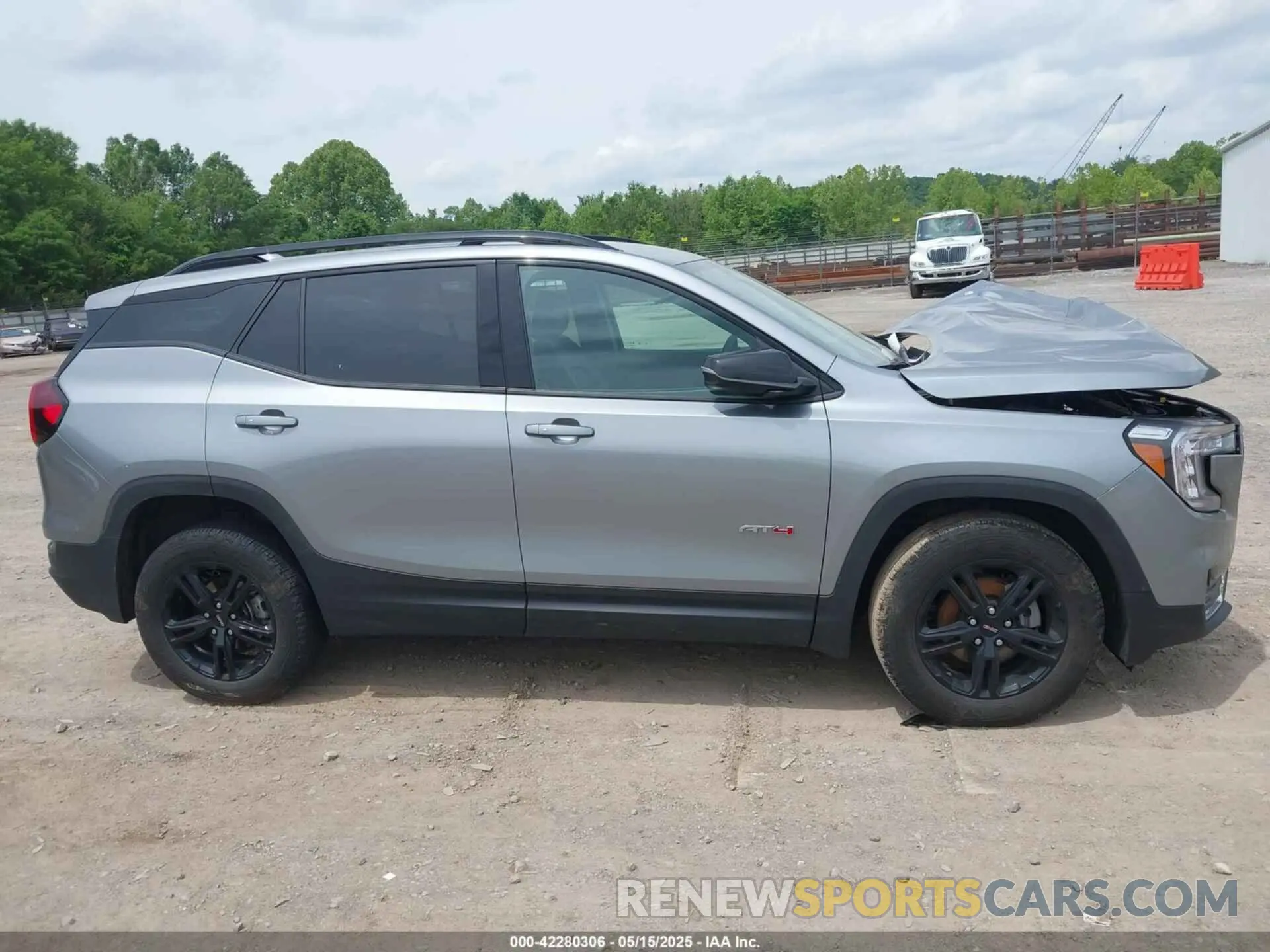 13 Photograph of a damaged car 3GKALYEG5PL257964 GMC TERRAIN 2023