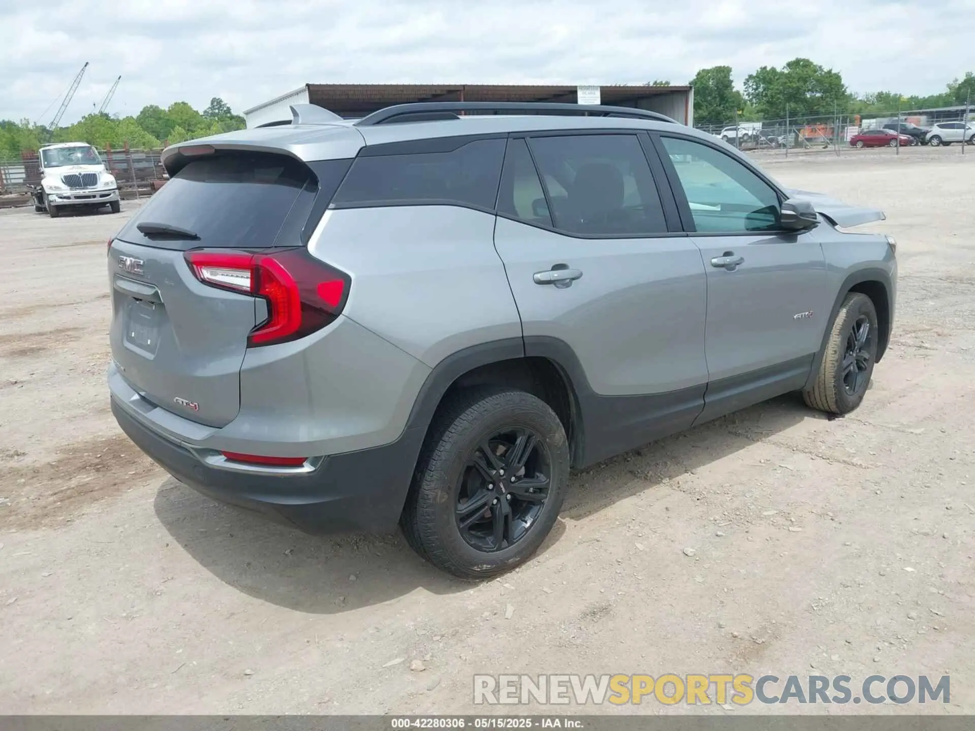 4 Photograph of a damaged car 3GKALYEG5PL257964 GMC TERRAIN 2023