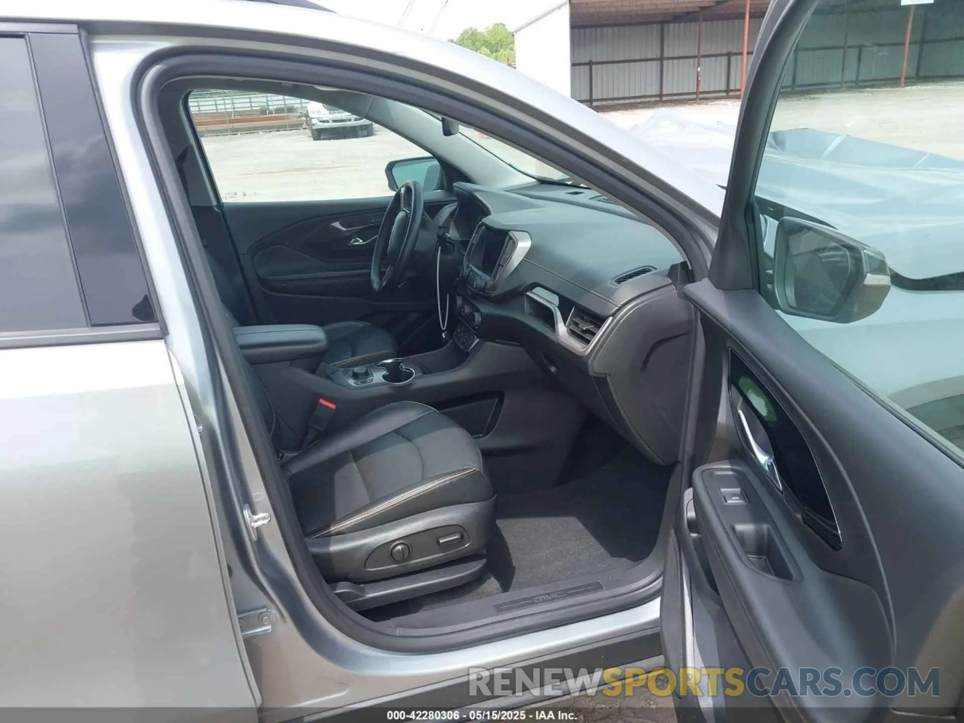 5 Photograph of a damaged car 3GKALYEG5PL257964 GMC TERRAIN 2023