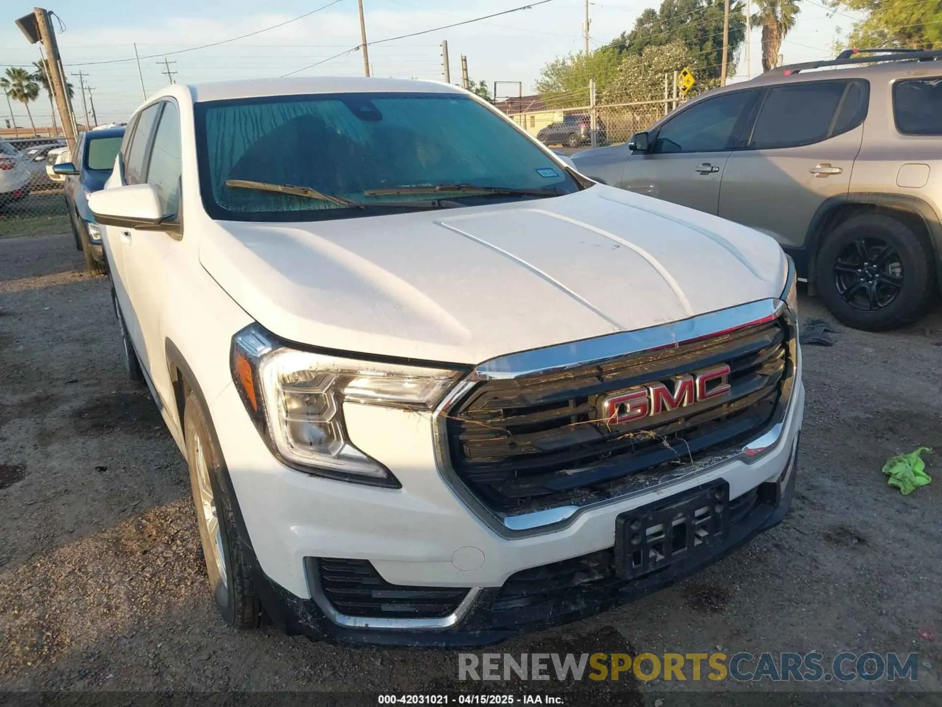 1 Фотография поврежденного автомобиля 3GKALMEG0RL242364 GMC TERRAIN 2024