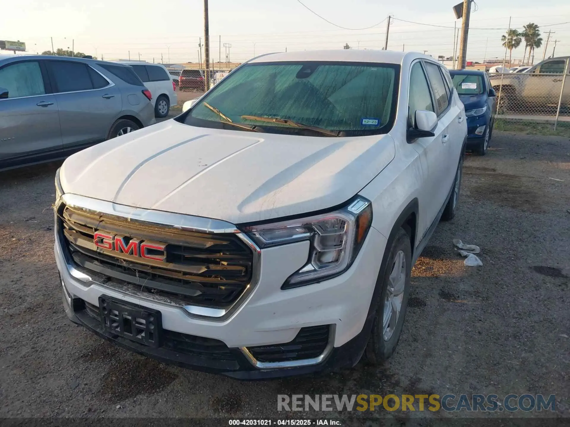 2 Фотография поврежденного автомобиля 3GKALMEG0RL242364 GMC TERRAIN 2024
